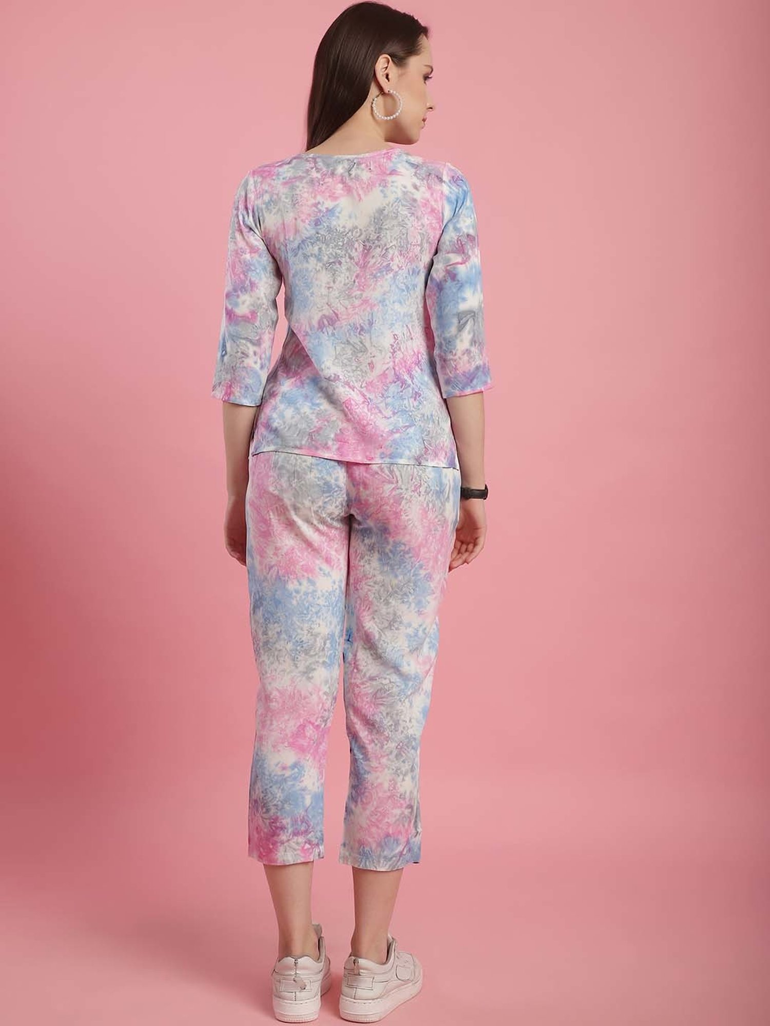 Prakrti Multicolored Tie & Dye Top Capri Set