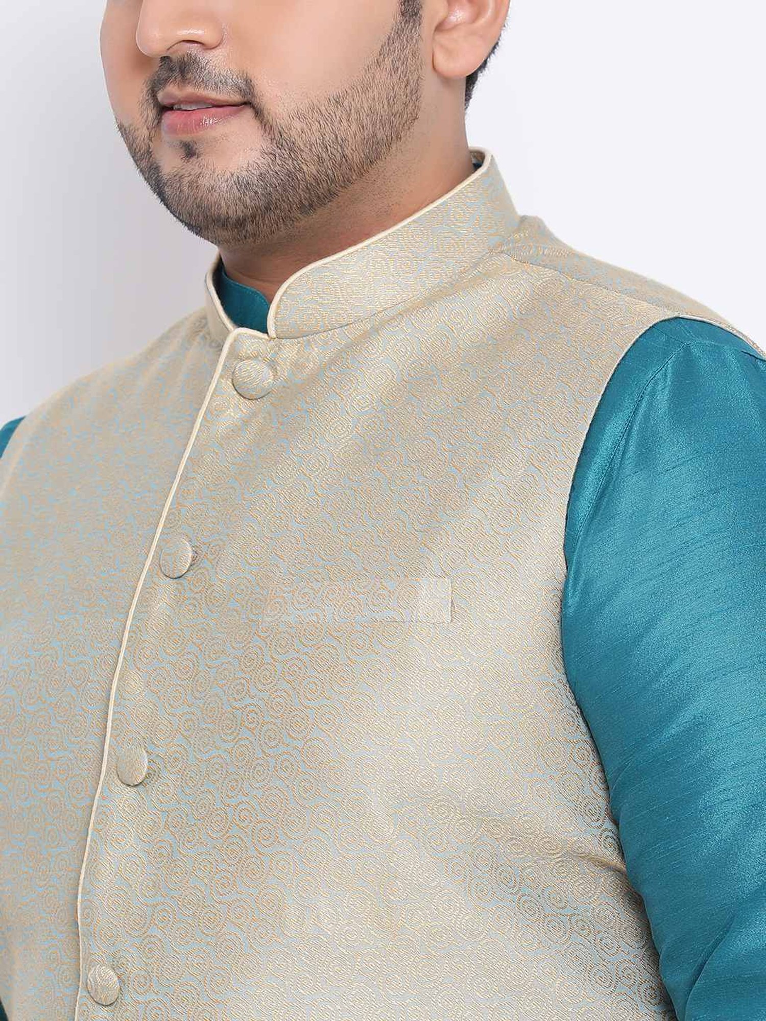 KISAH PLUS Green Regular Fit Jacquard Kurta Set With Jacket