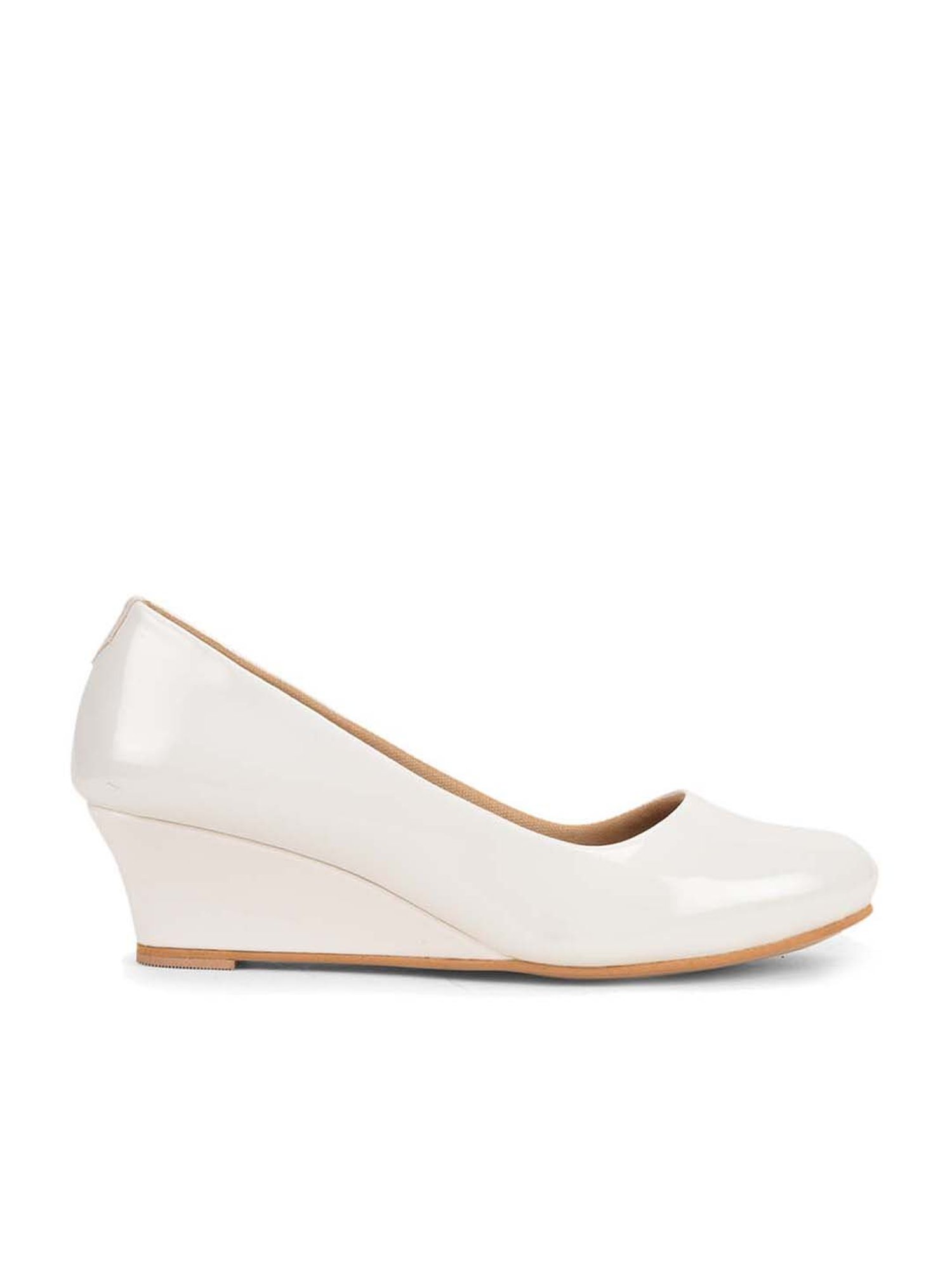 Salario Women's White Wedge Pumps