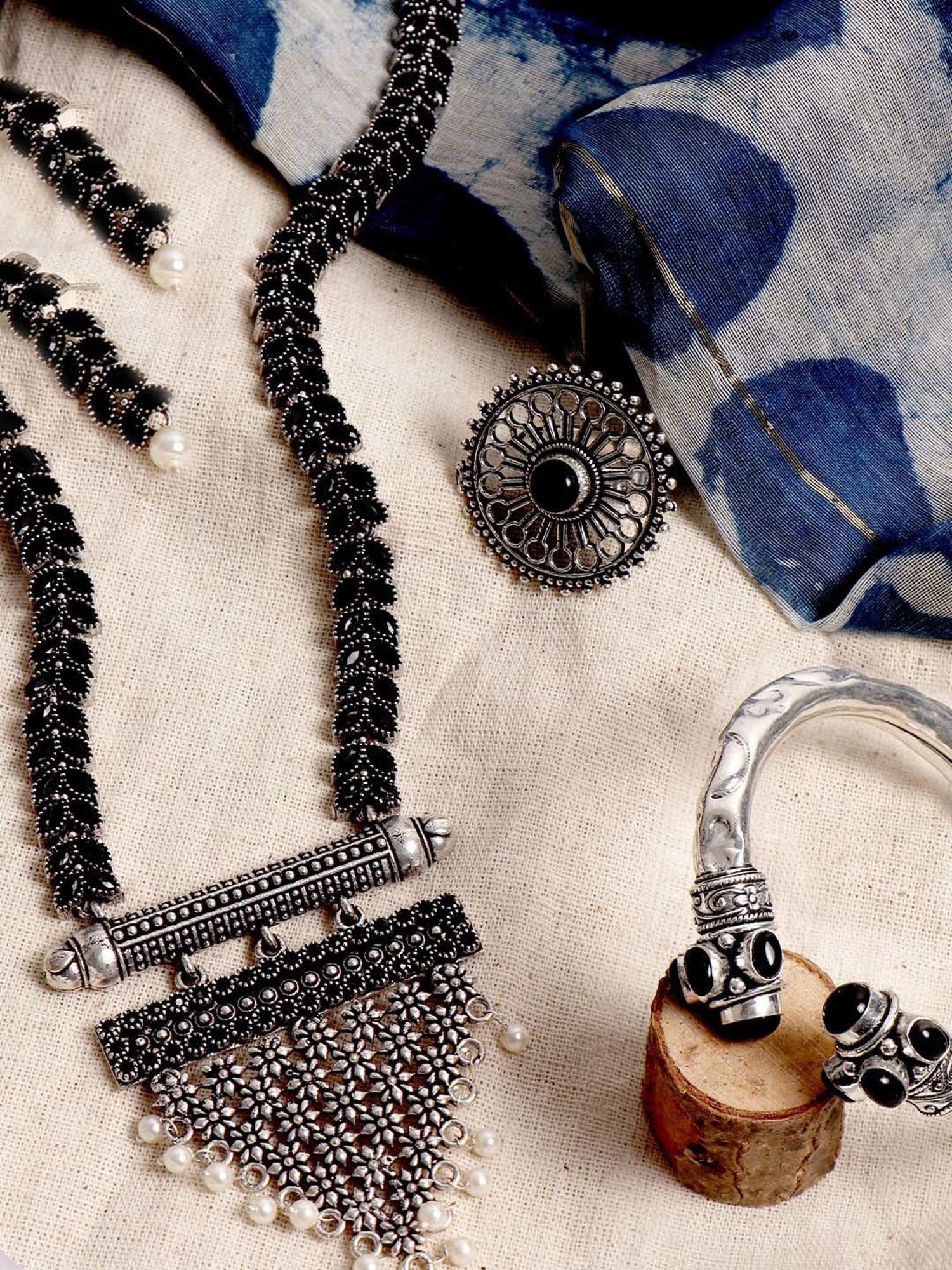 Teejh Pitara Collection Zehar Black Metallic Oxidized Jewellery Set