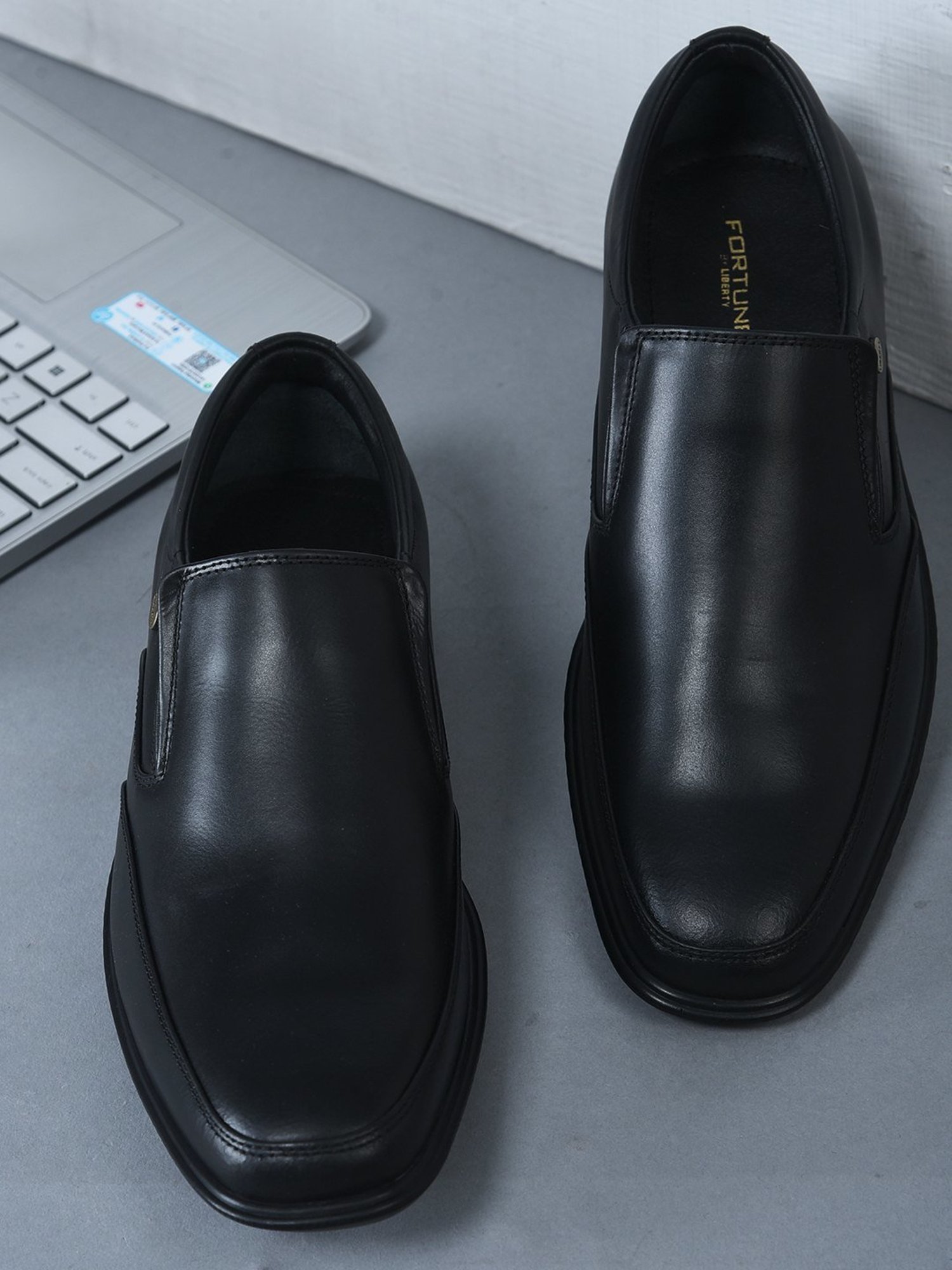 Fortune By Liberty Men's Black Formal Loafers