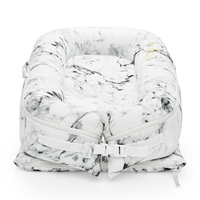 Simmons Kids' Silent Auto Gliding Deluxe Bassinet - Embossed Paisley