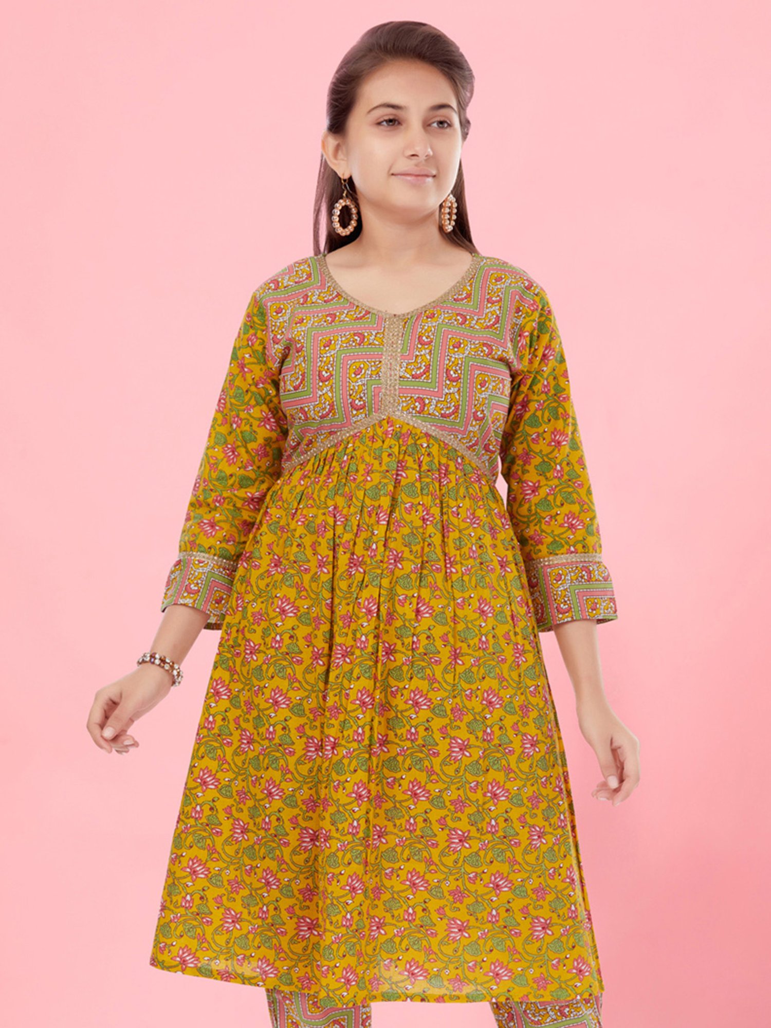Aarika Girls Yellow Floral Print Kurti