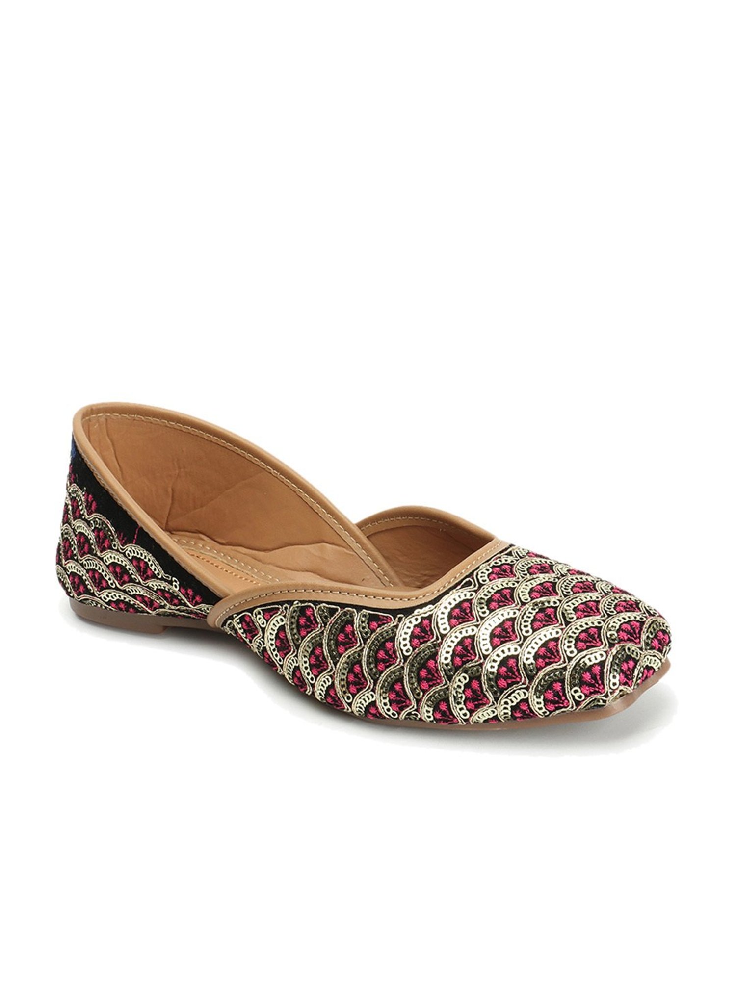 Iconics Women's Pink Ethnic Juttis