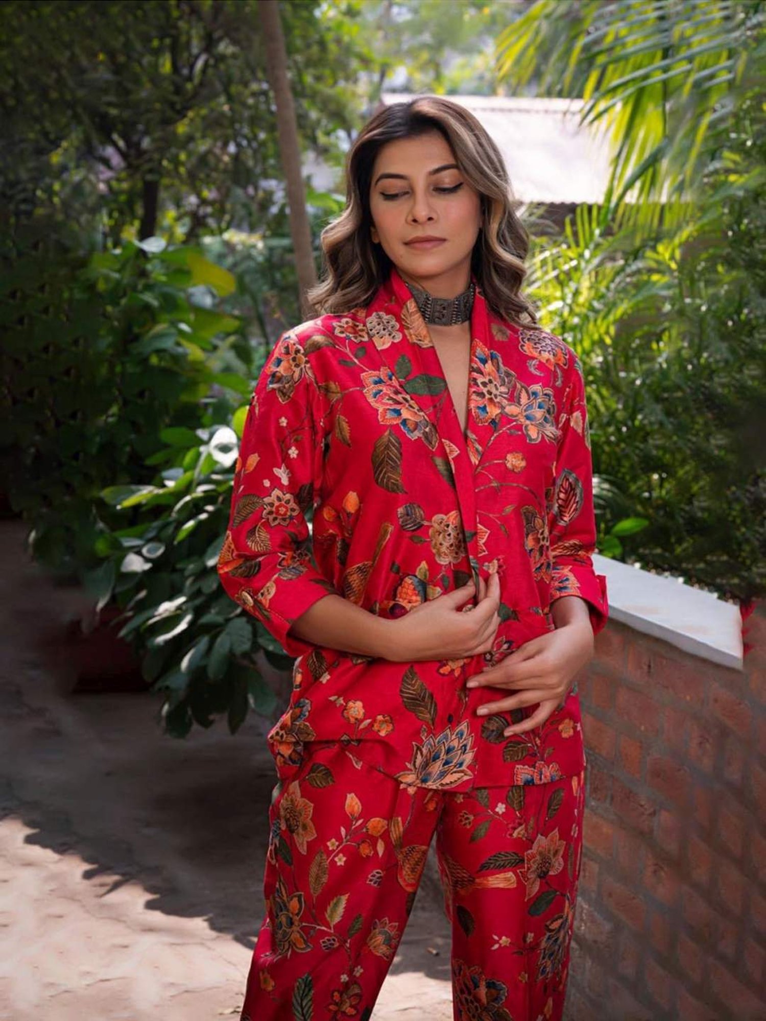 Eeshva India Red Rangaa Re Kareena Printed Blazer Jacket with Pants In Silk