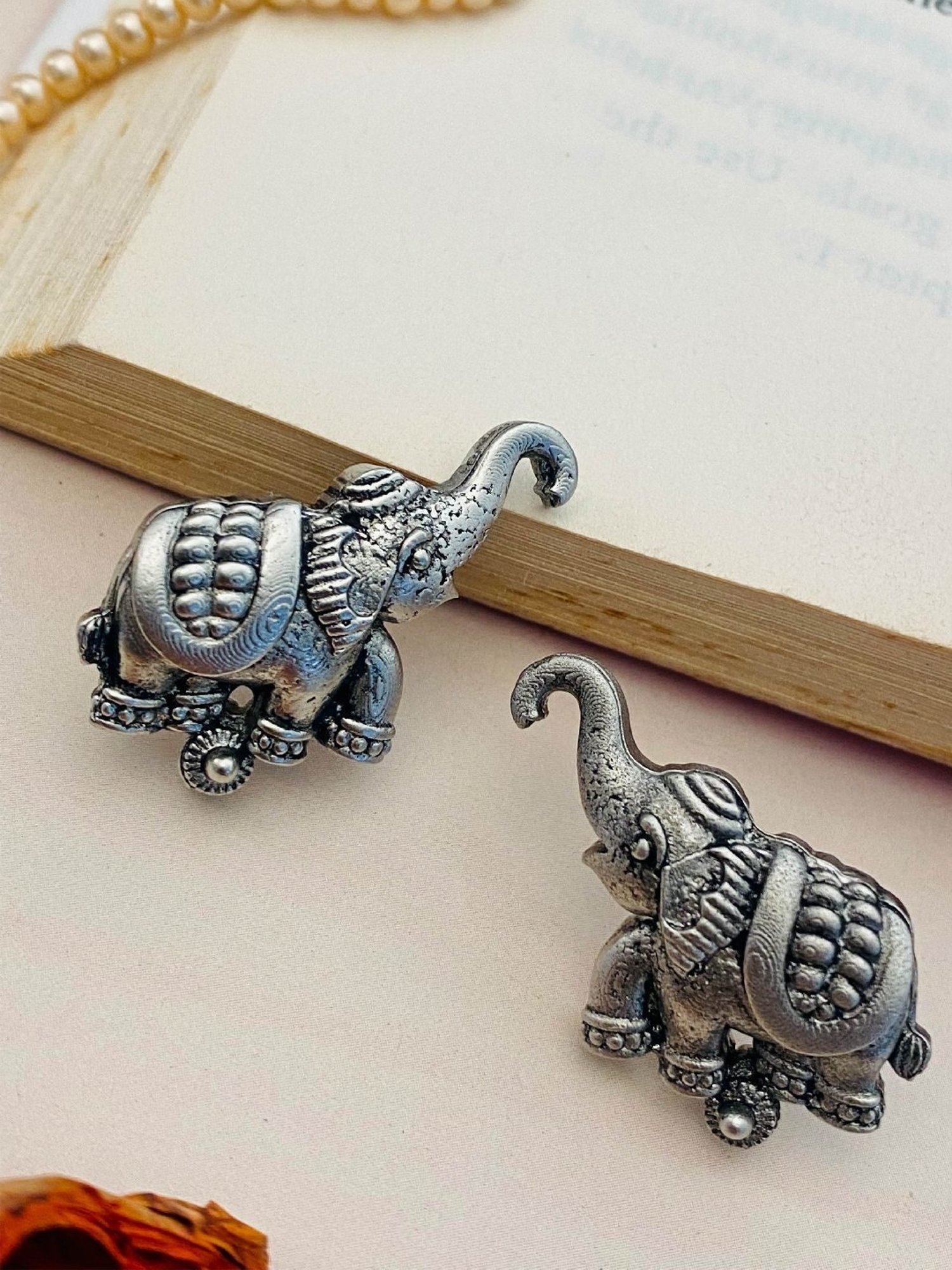 Abdesigns Graceful High Quality German Silver Stud Earrings