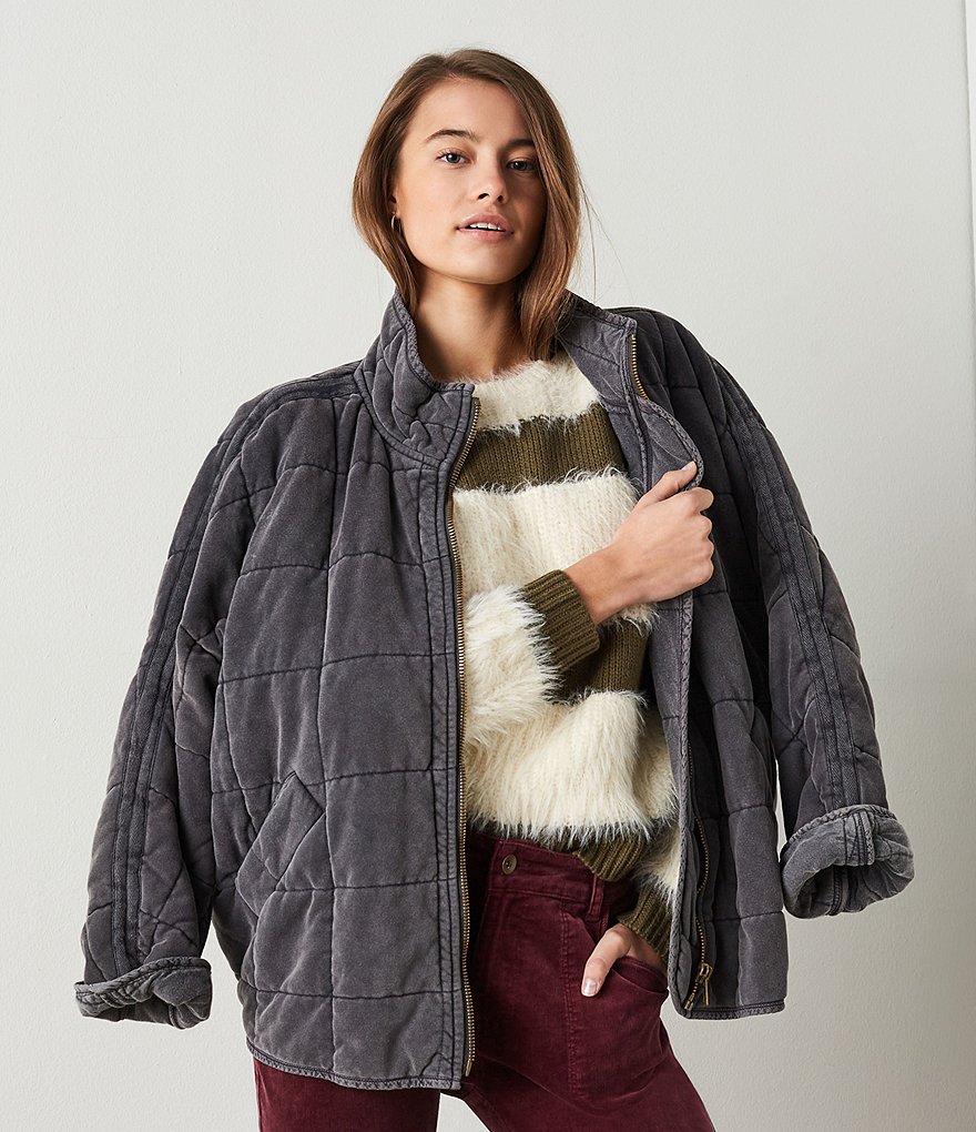 GB Round Neck Fuzzy Eyelash Sweater