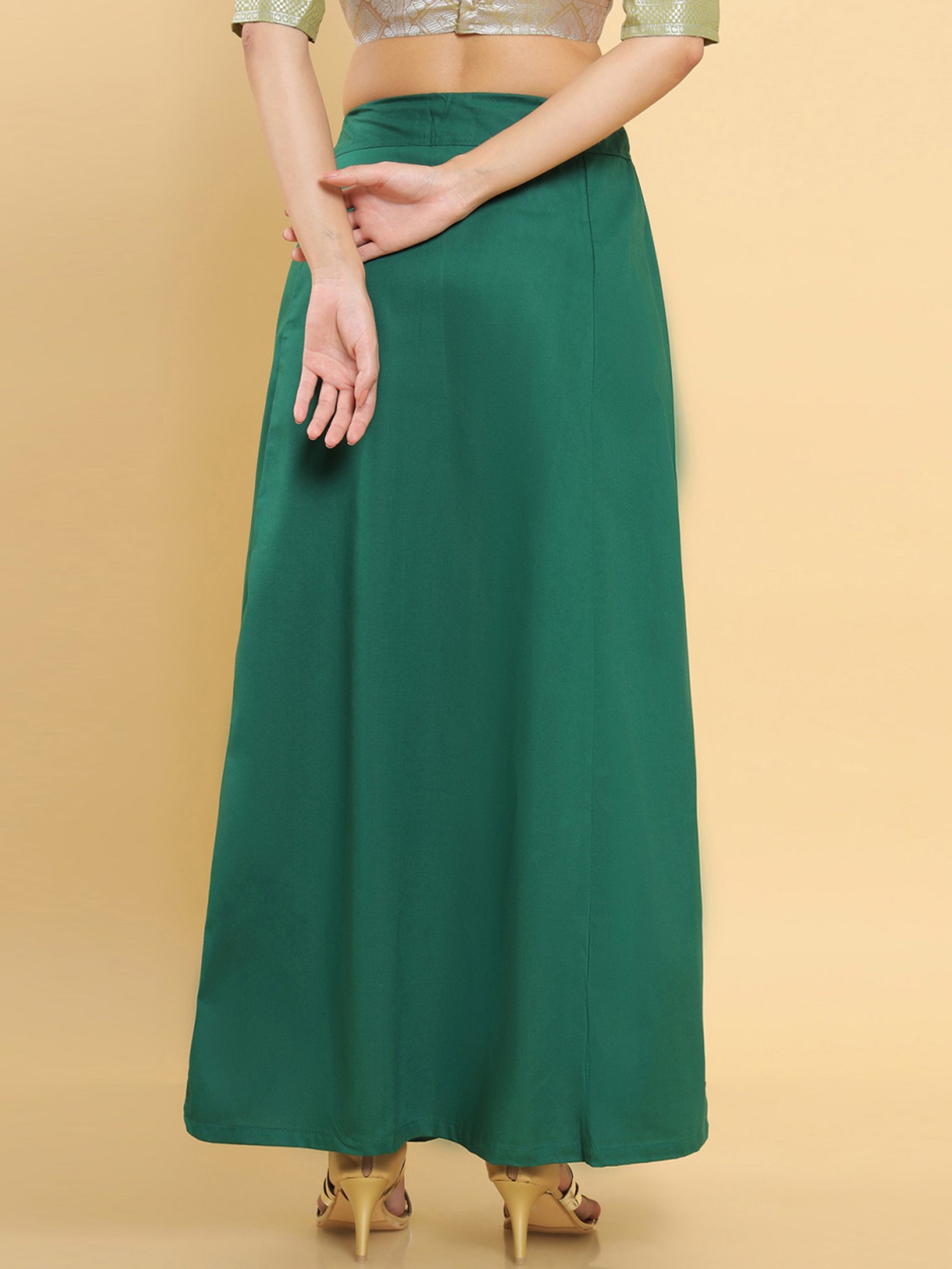 Soch Green Cotton Saree Shapewear