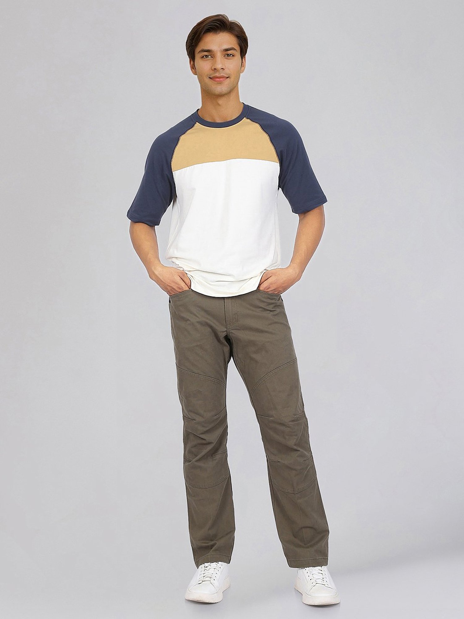 Wrangler Brown Straight Fit Solid Trousers