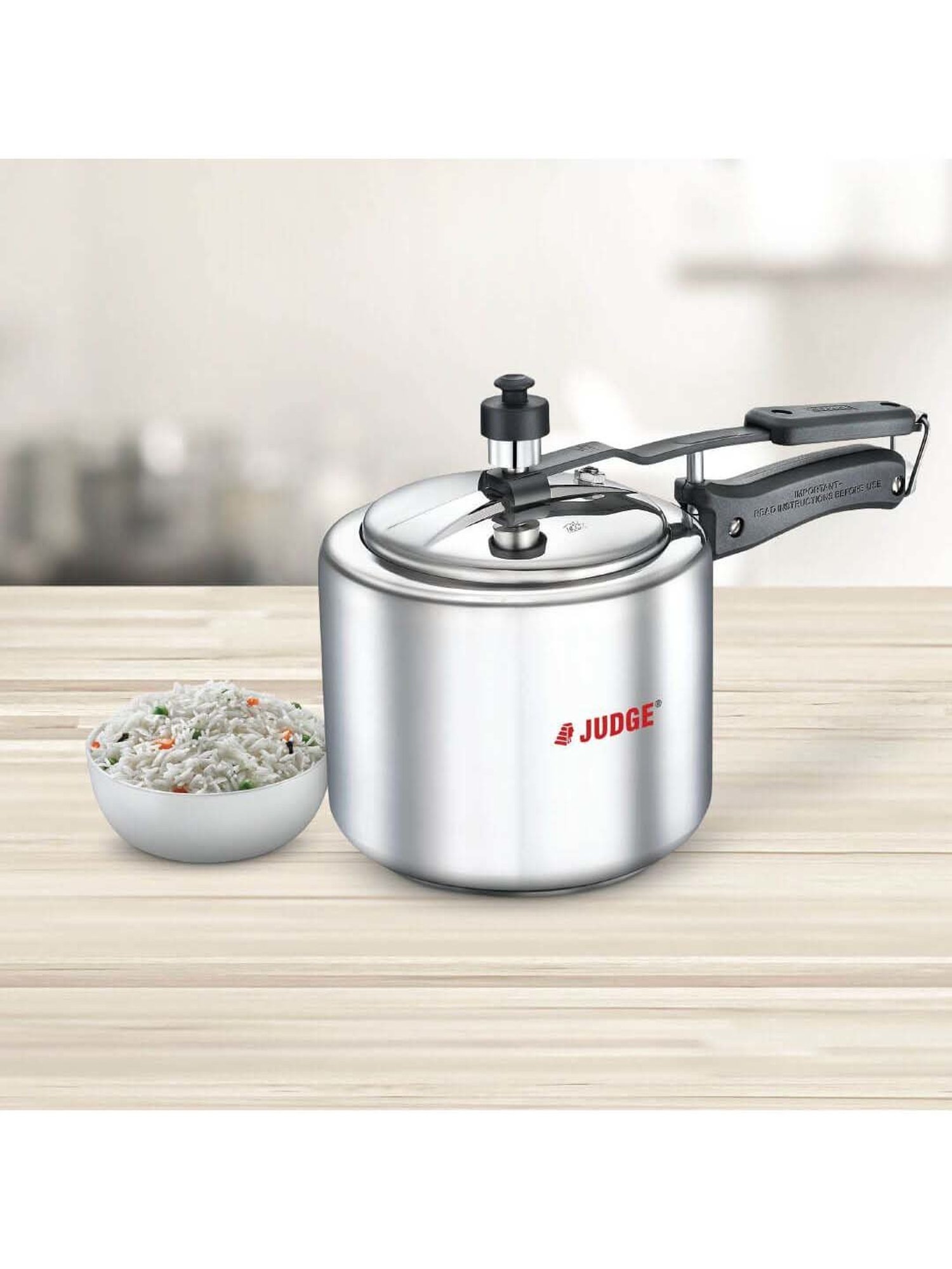 JUDGE Silver Stainless Steel Induction Base Pressure Cooker (2 L)