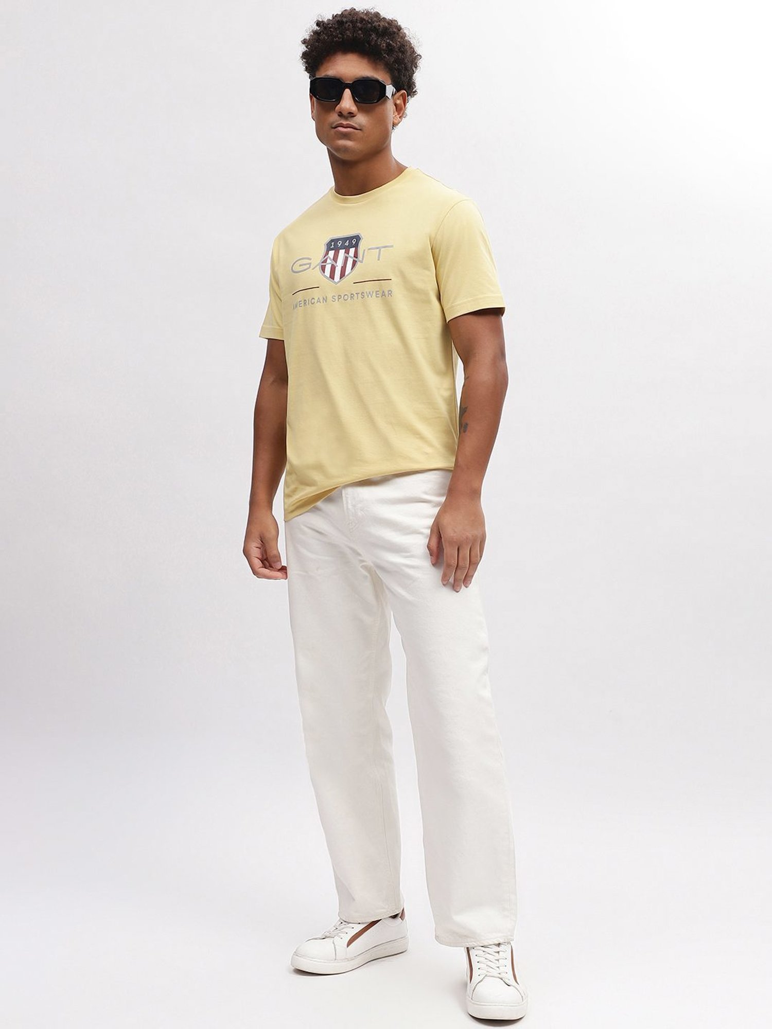 GANT Solid Round Neck Regular Fit T-Shirt