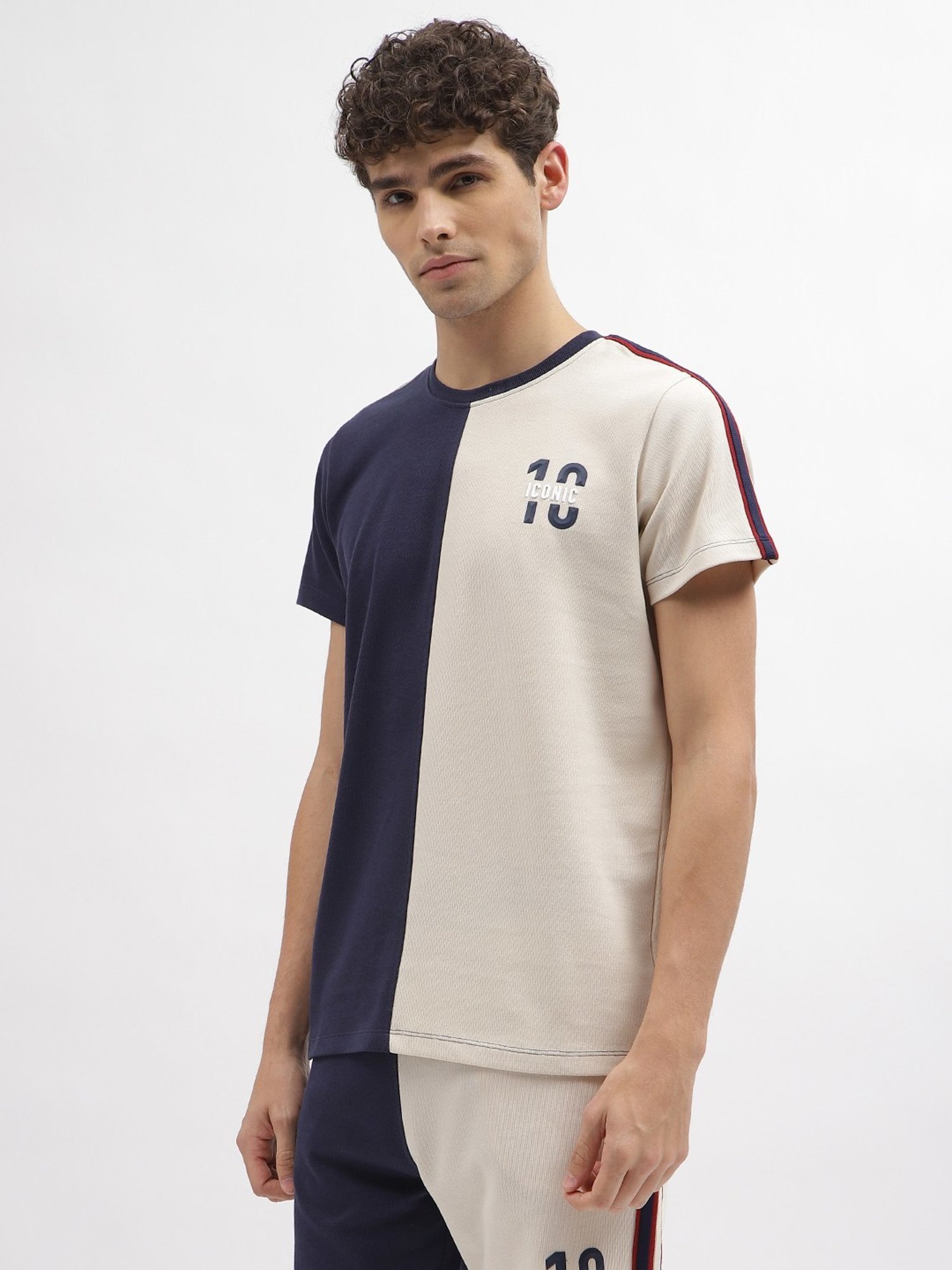 Iconic Men Colourblocked Regular Fit Cotton T-shirt