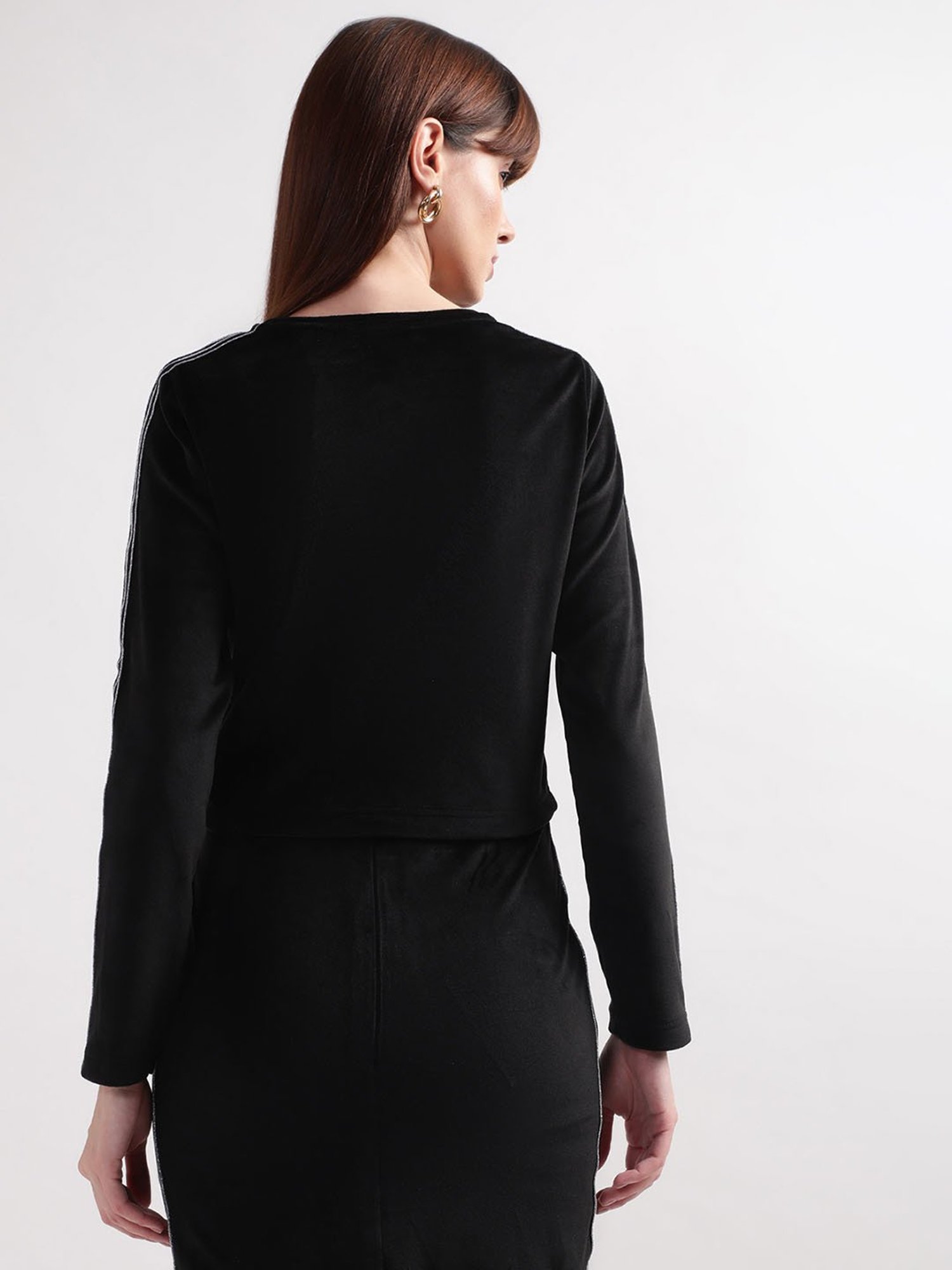 Elle Black Regular Fit Skirt