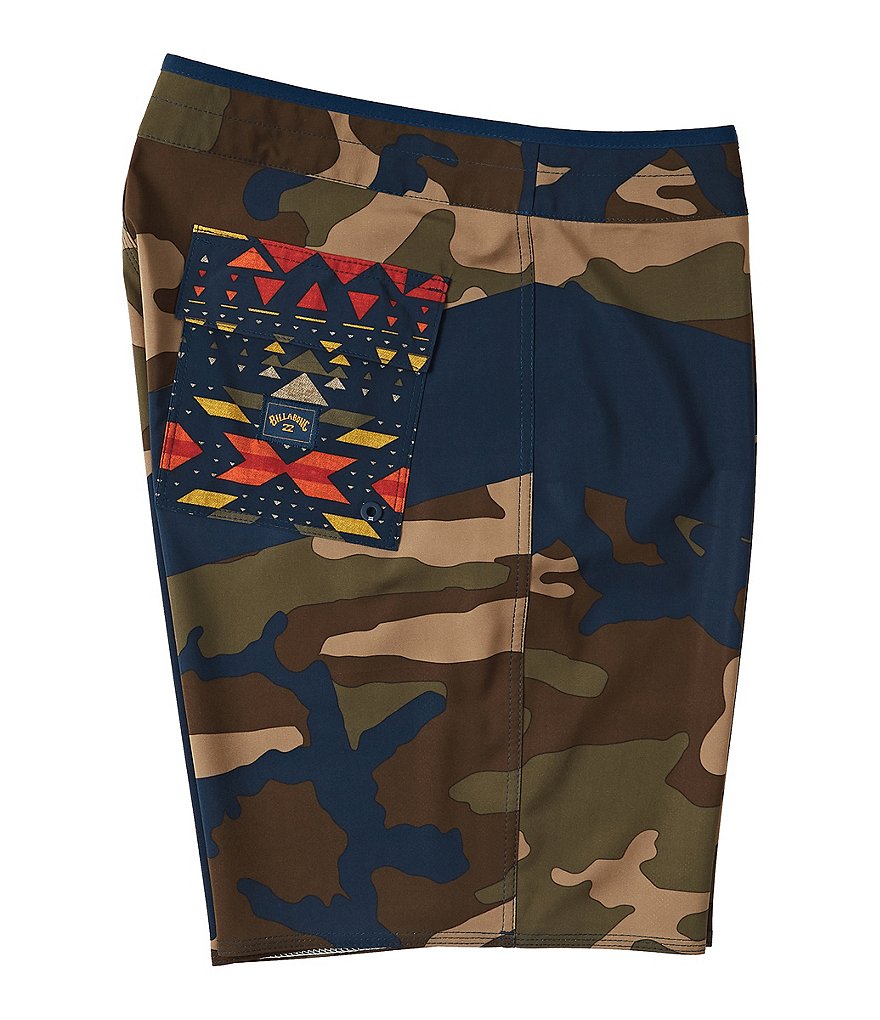 Tommy Bahama Baja Tails from the Sea 9#double; Inseam Board Trunks