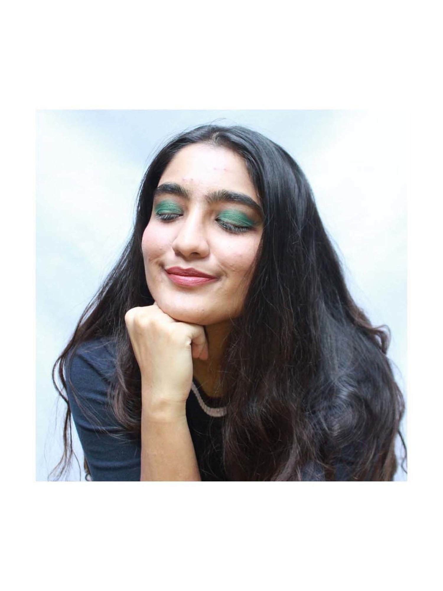 Disguise Cosmetics Satin Smooth Eyeshadow Squares Satin Green Fern 216 - 4.5 Gm