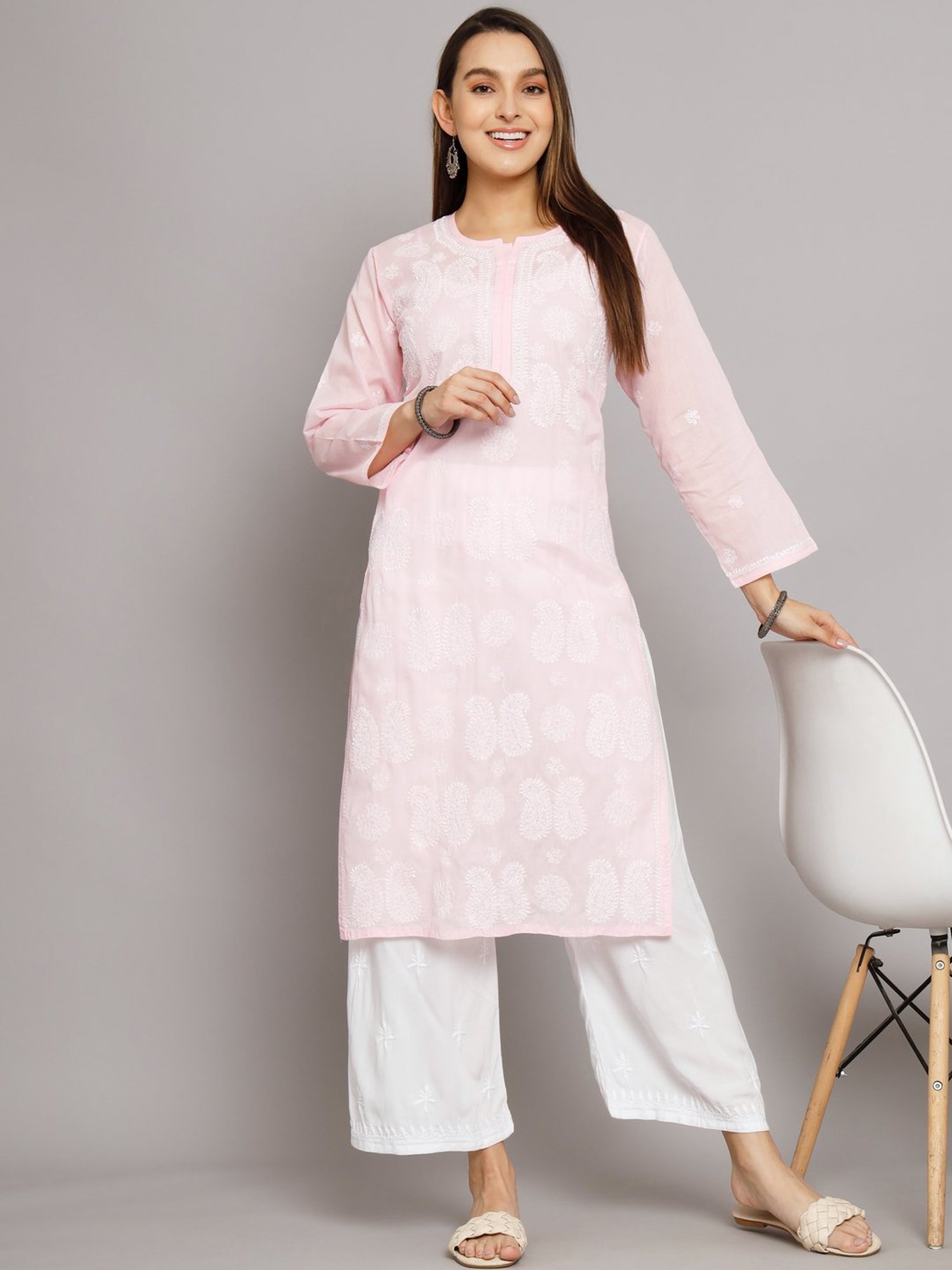 PARAMOUNT CHIKAN Baby Pink Cotton Chikankari Straight Kurta