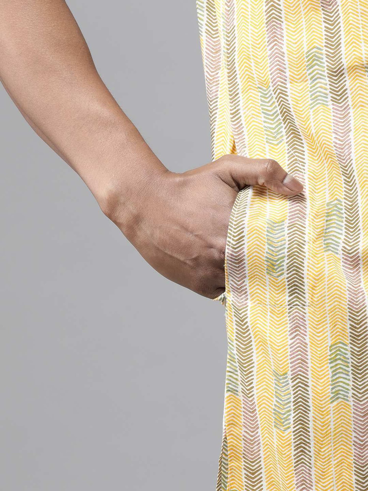 See Designs Yellow & White Cotton Regular Fit Printed Kurta Bottom Set