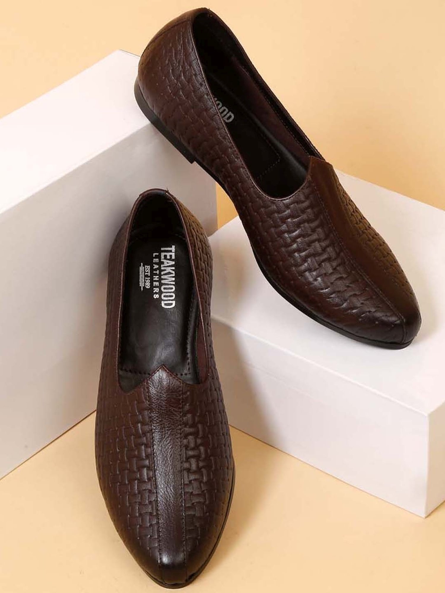 Teakwood Leathers Men's Brown Casual Juttis