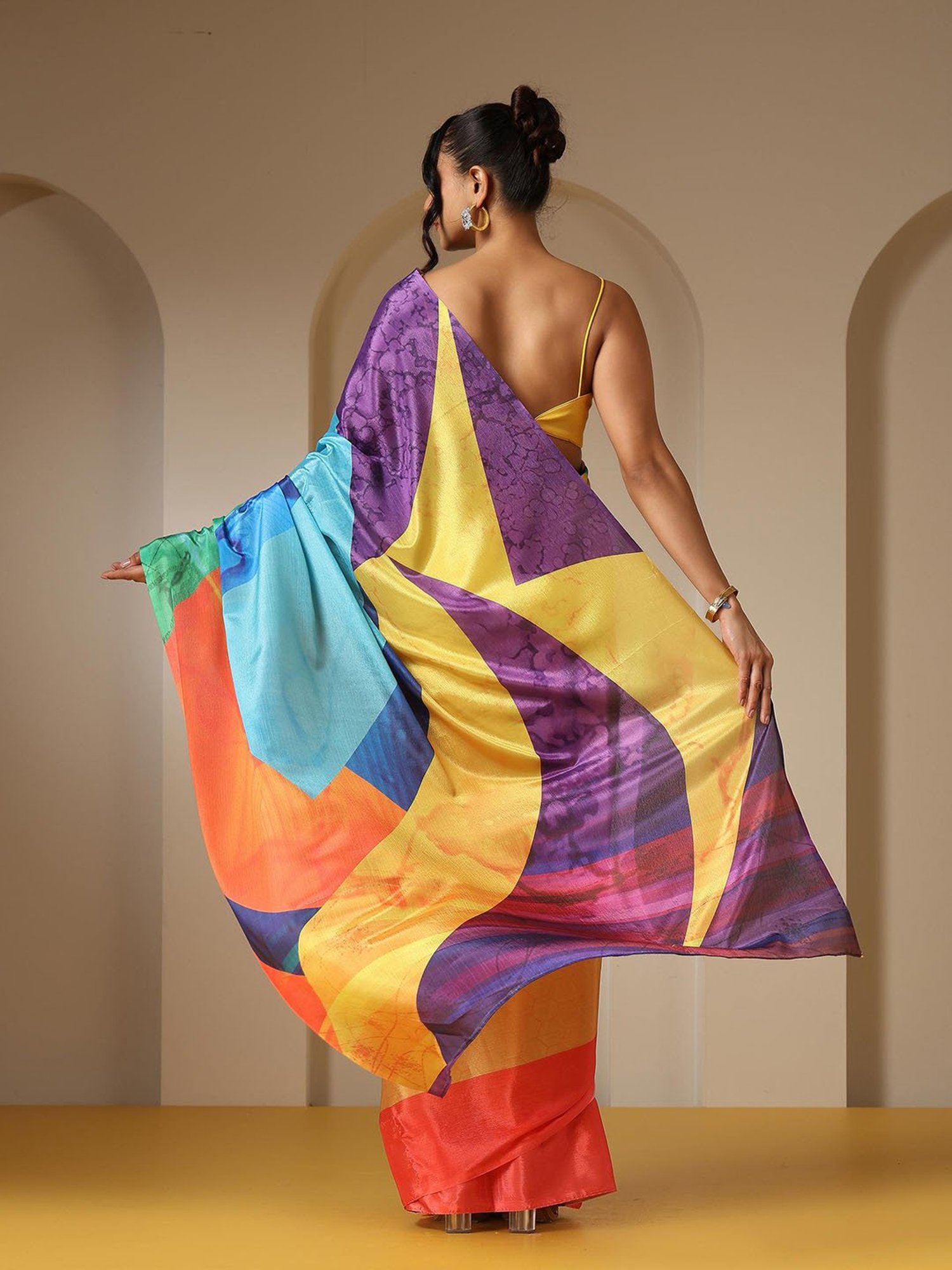 Swtantra Multicolor Printed Viscose Chinon Saree With Unstitched Self Blouse