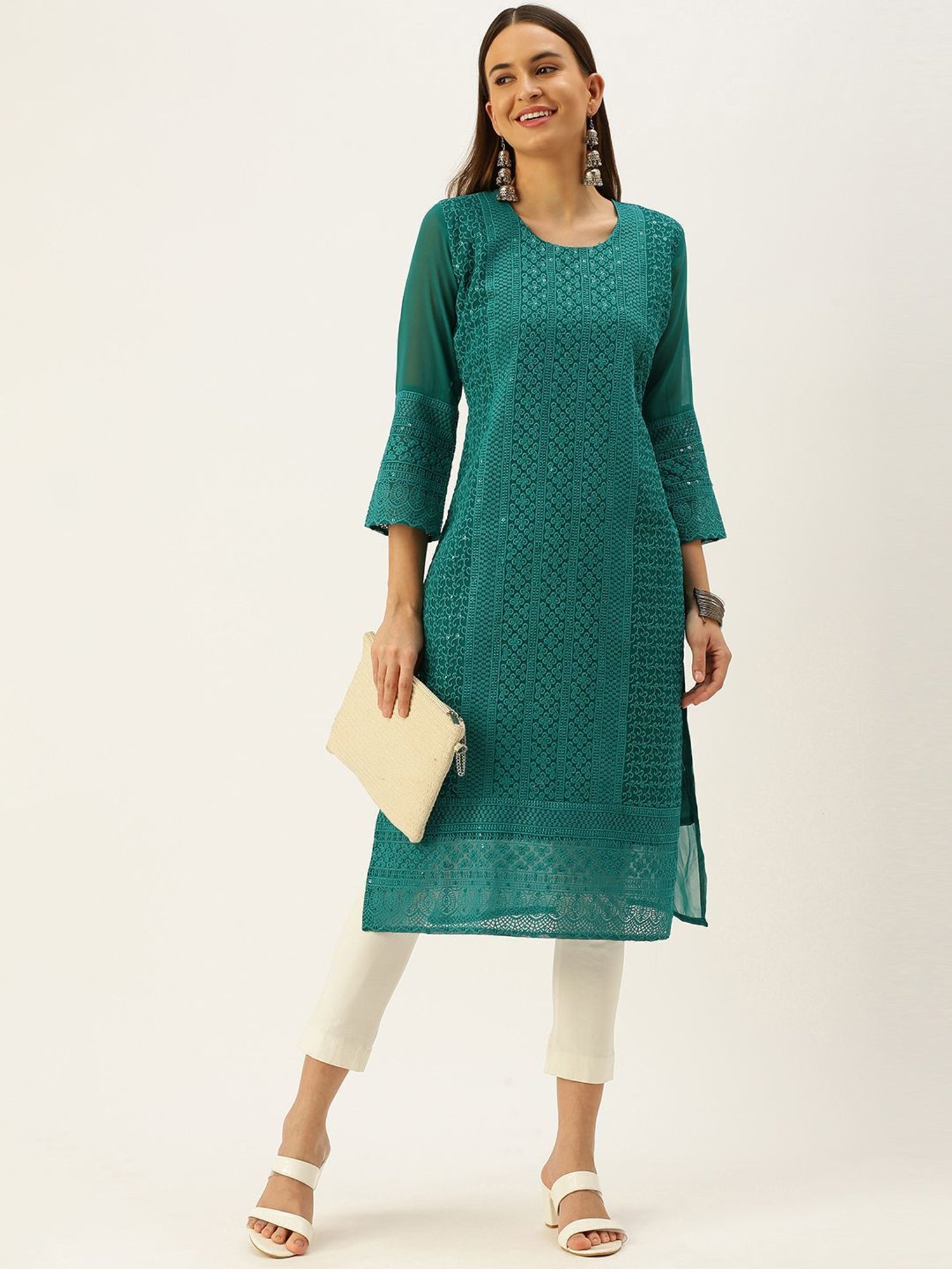 SWAGG INDIA Green Embroidered Straight Kurta