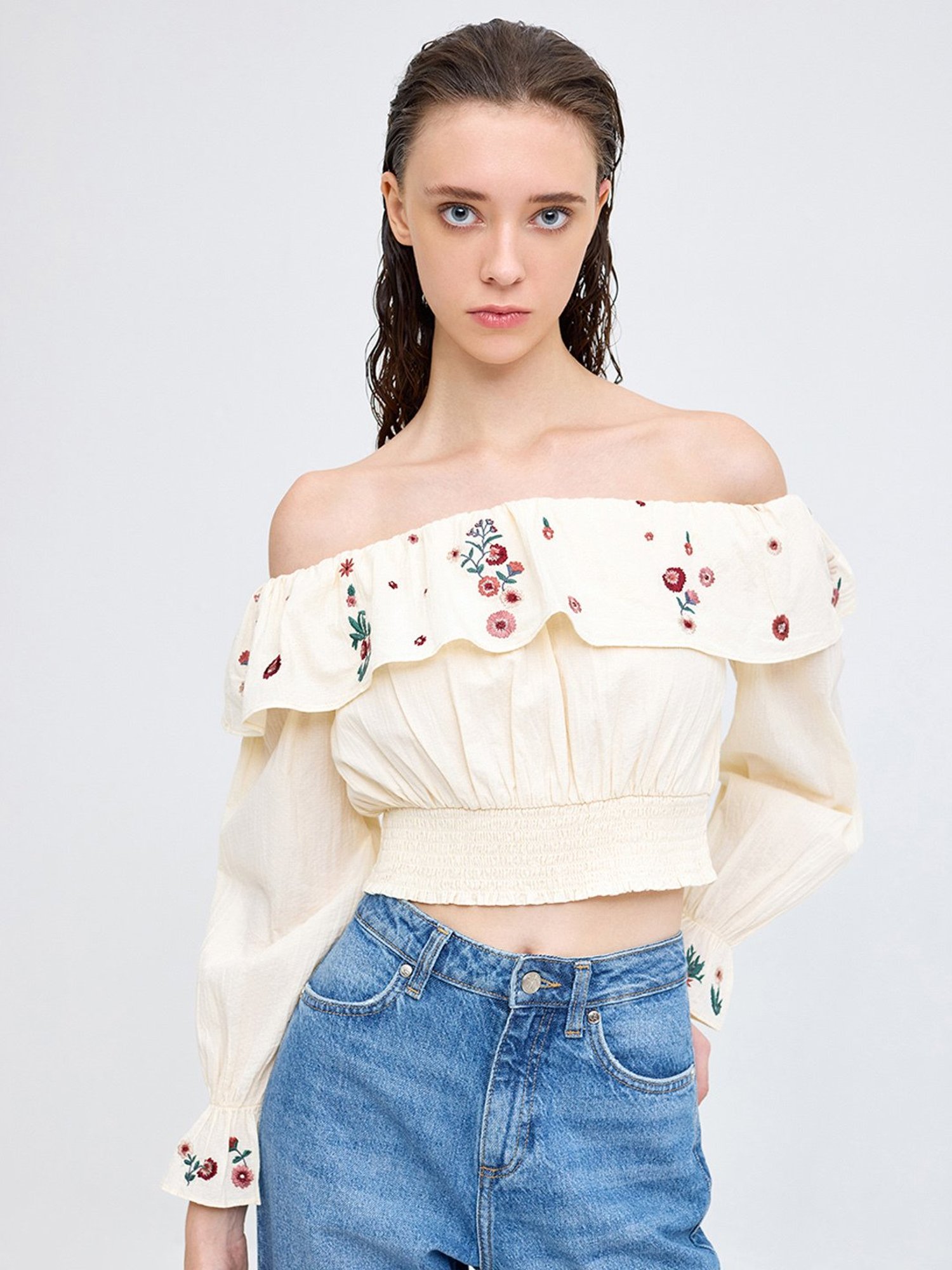 Cover Story Off White Cotton Embroidered Crop Top