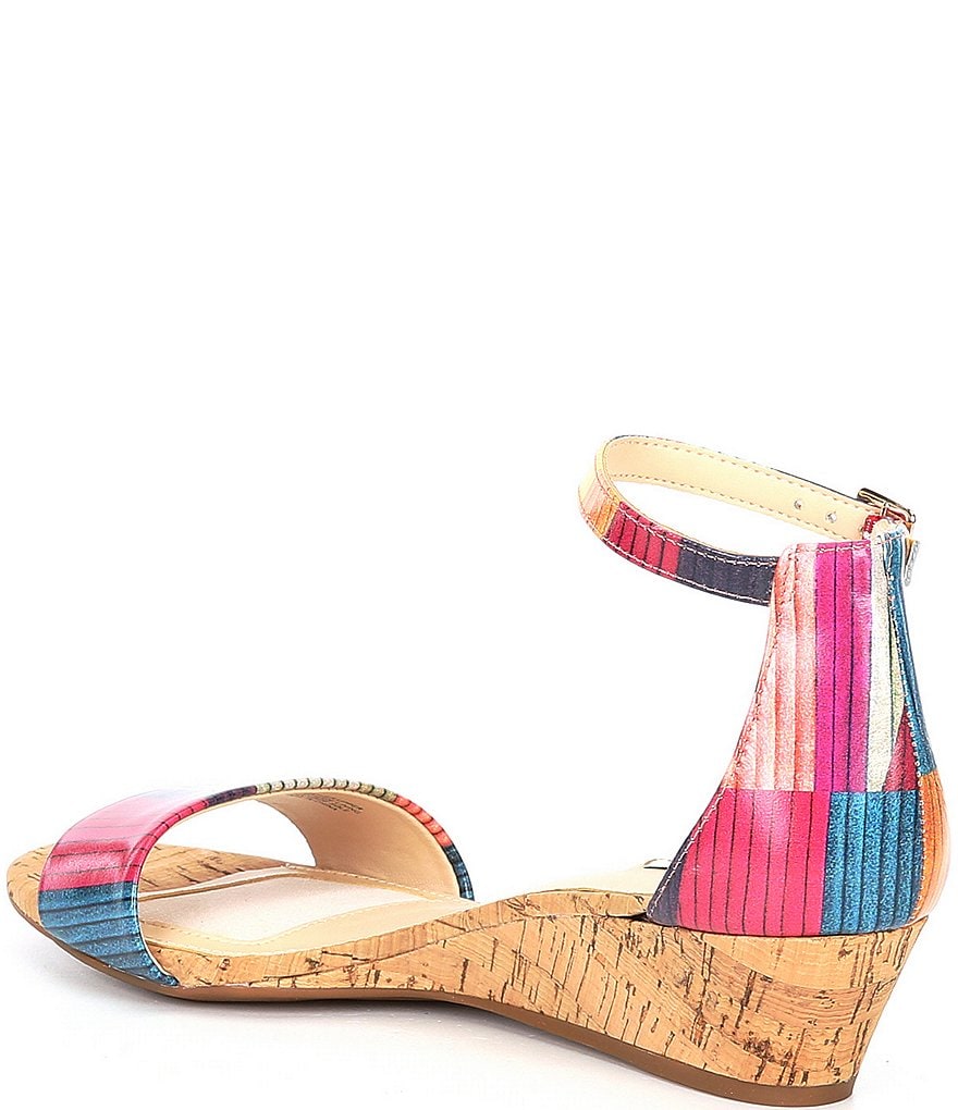 Gravity Defyer Women's G-Defy XLR8 Mesh Lace-Up Sneakers