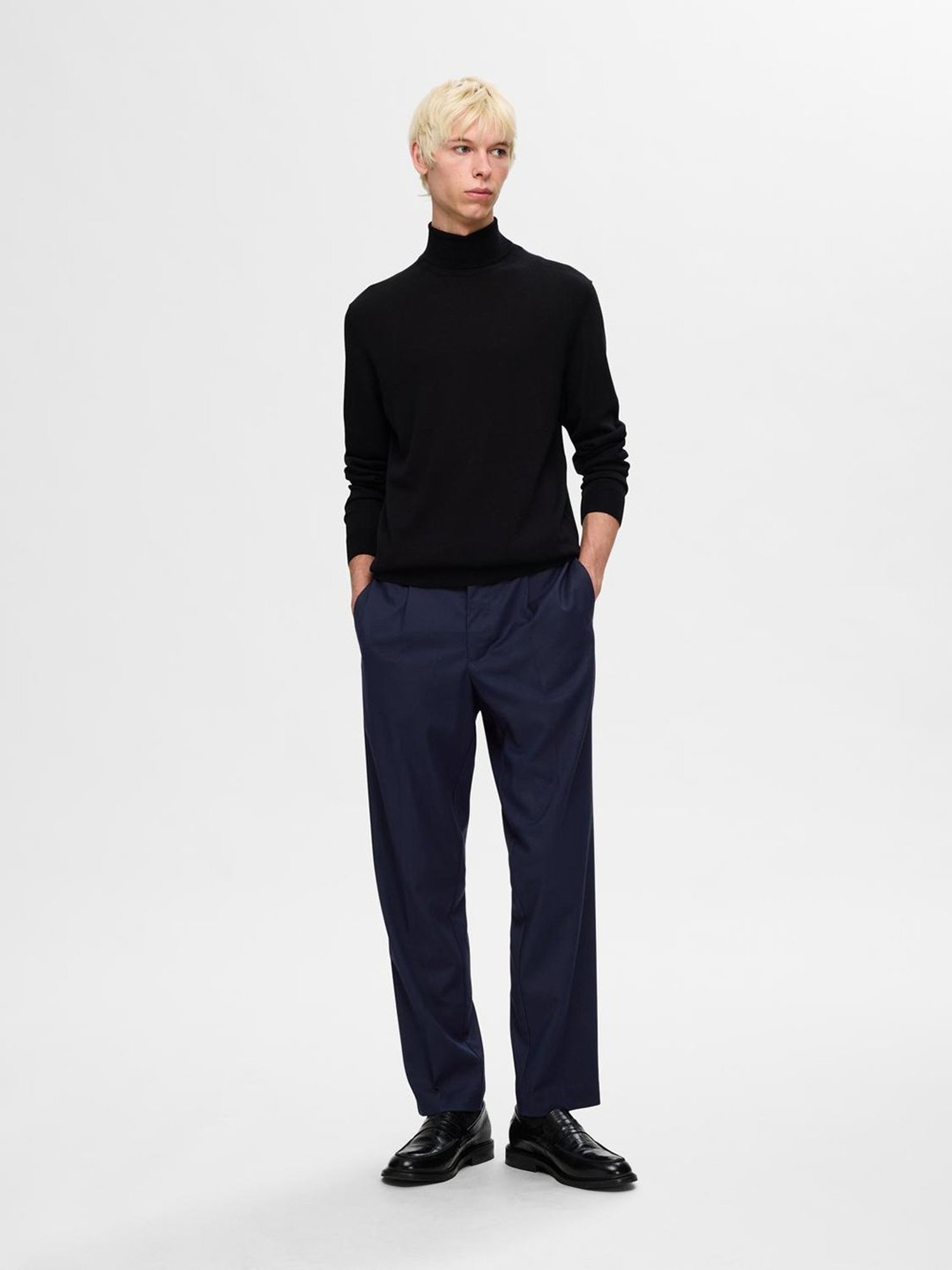 SELECTED HOMME Blue Regular Fit Pleated Trousers