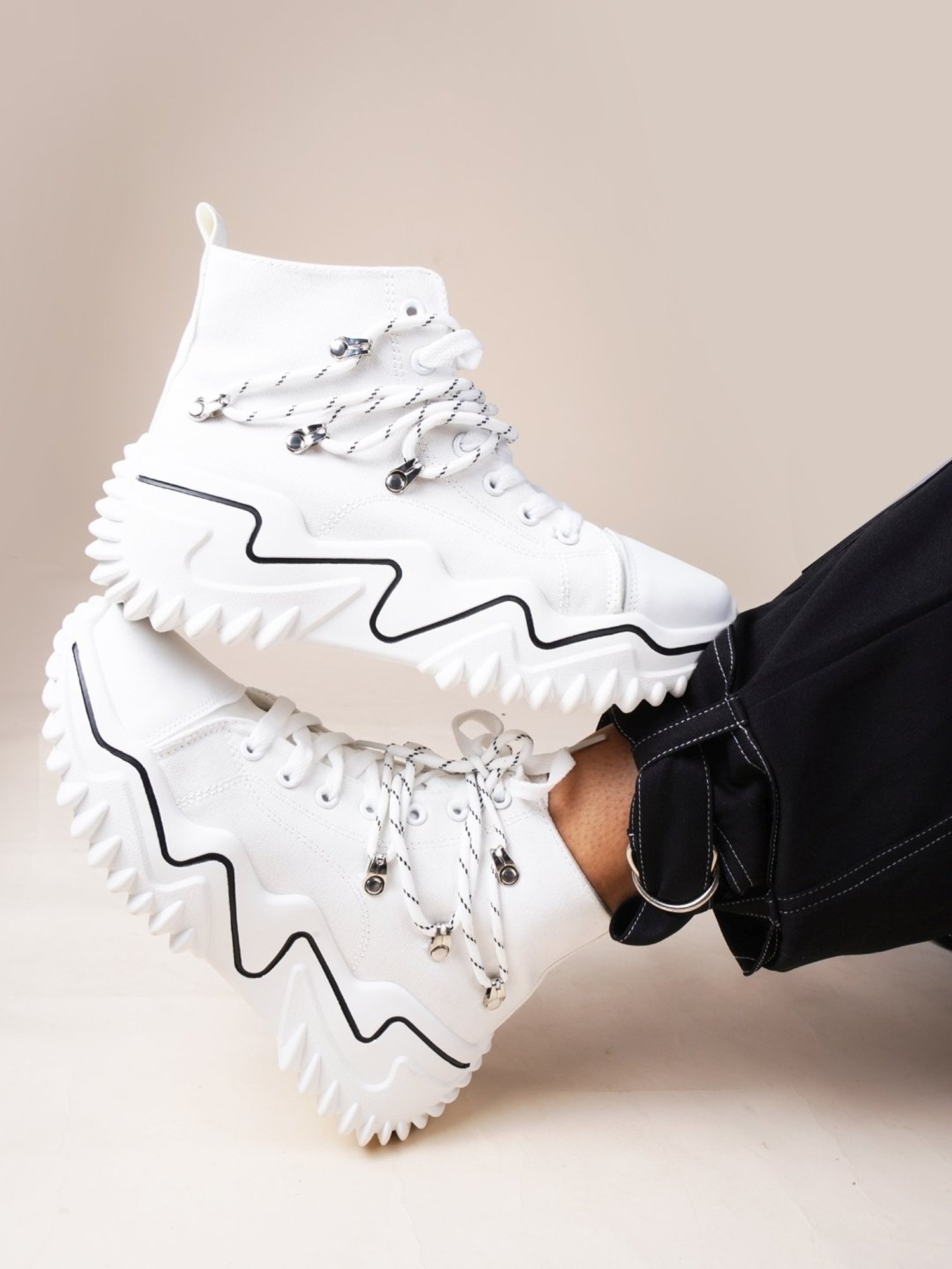 The White Pole Women's White Ankle High Sneakers