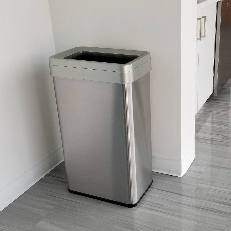 Rubbermaid 8 Quart Traditional Square Top Bedroom, Bathroom, and Office Wastebasket Trash Can, White (2 Pack)