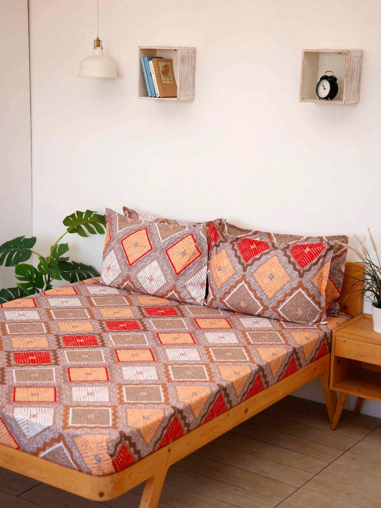 Ariana Brown & Red Microfibre 144 TC Queen Bedsheet With 2 Pillow Covers