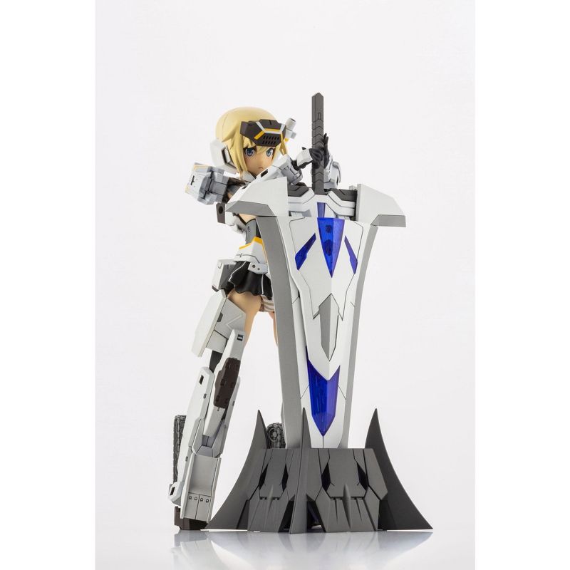 Kotobukiya Heavy Weapon Unit 25 Knight Master Sword Model Kit