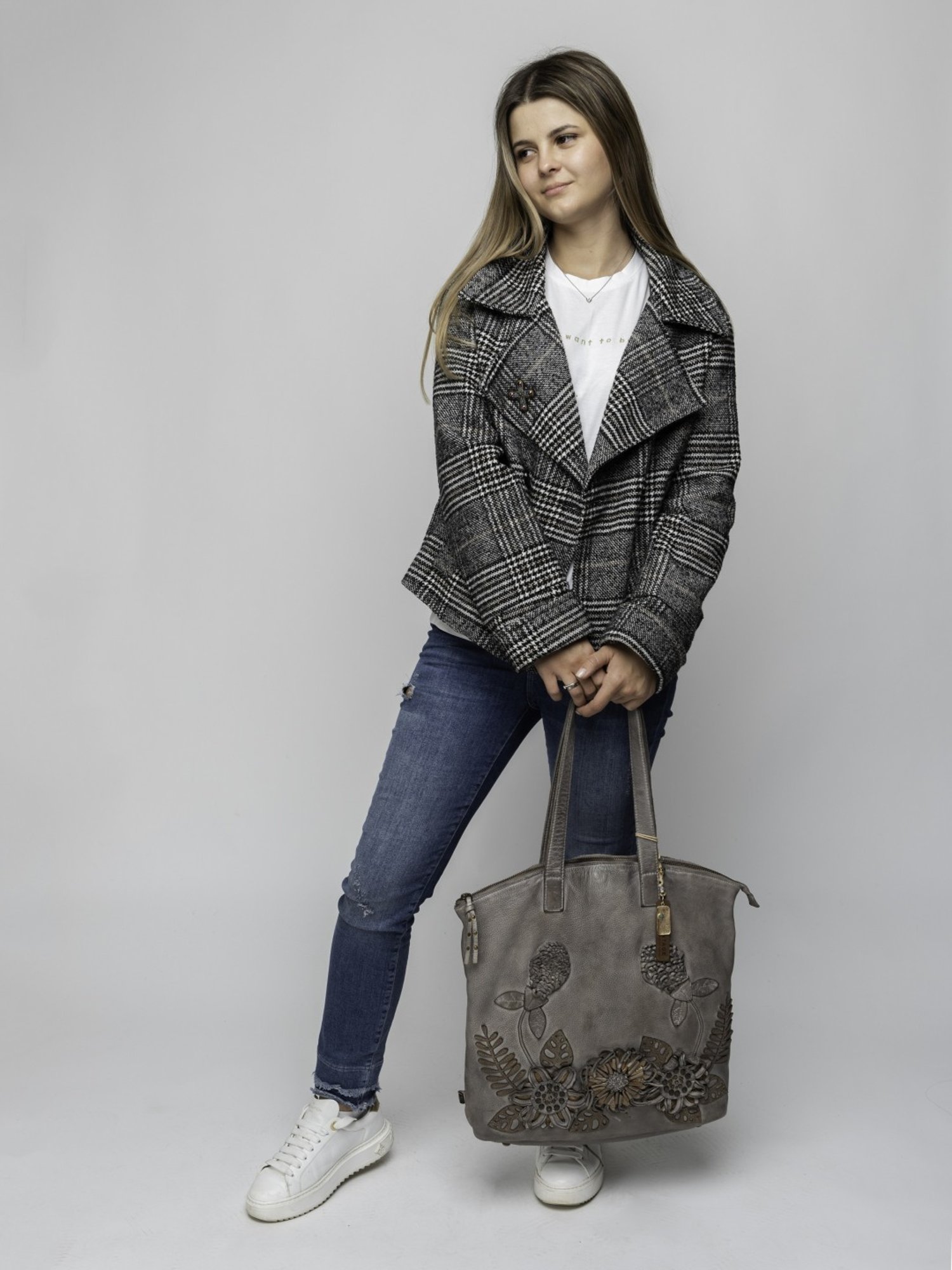 Art N Vintage Peonia Grey Leather Textured Medium Tote Handbag