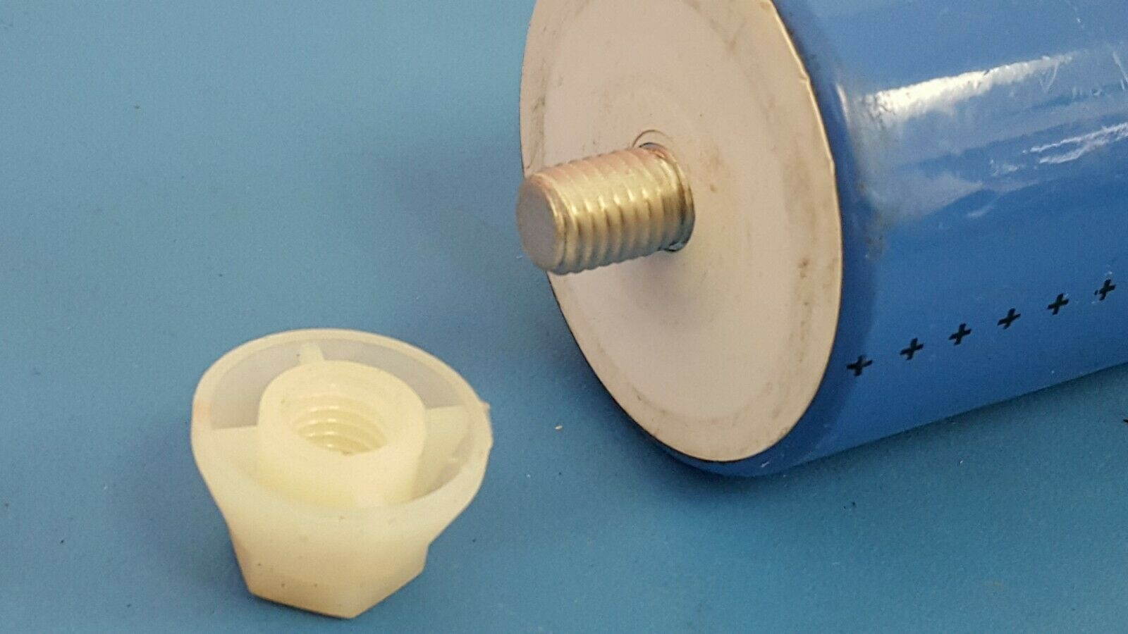 IMC1210-27UH-10% VISHAY INDUCTOR 27uH 10% SMD 50 PIECES