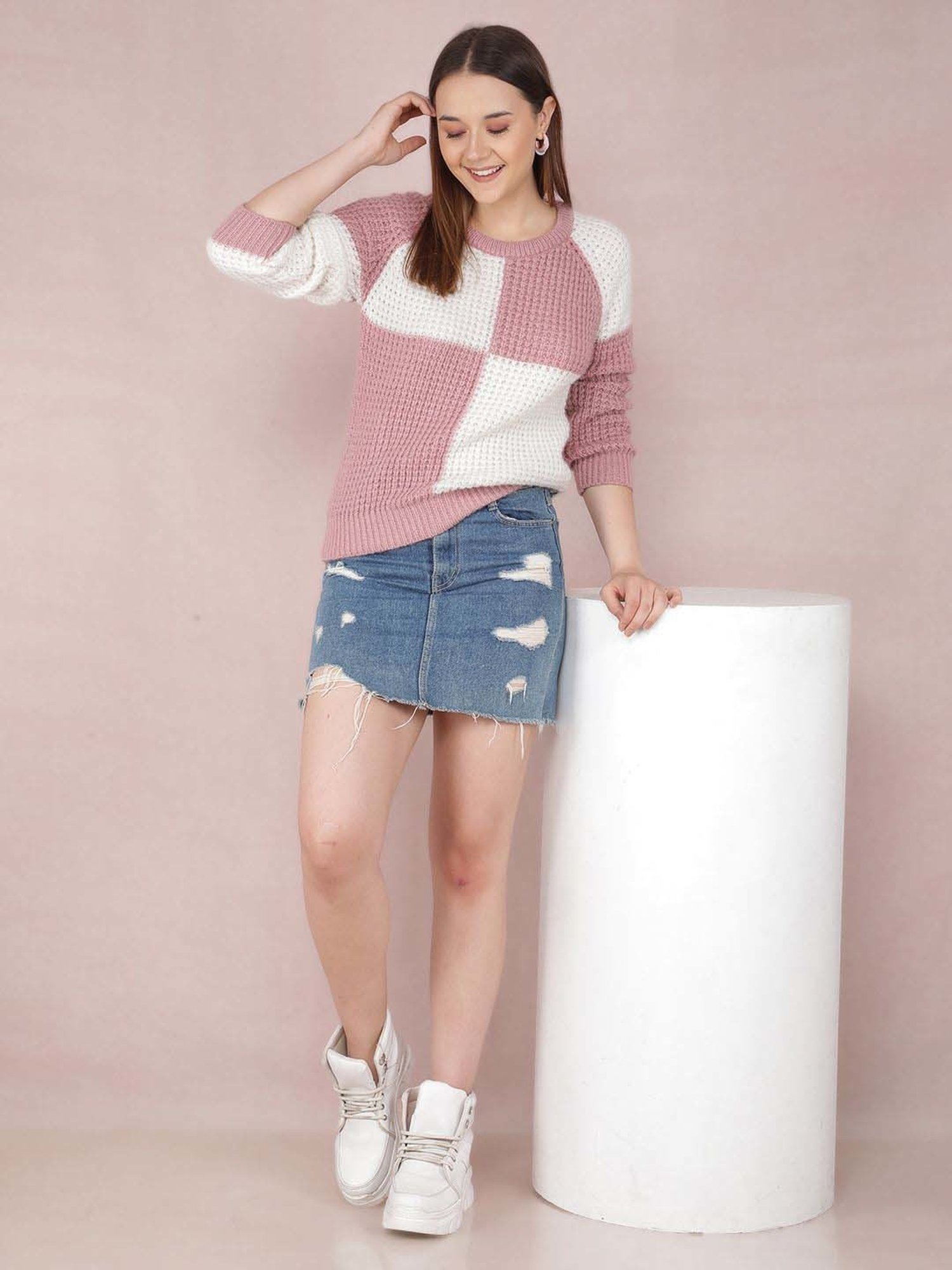 Crimsoune Club White & Pink Color-Block Sweater