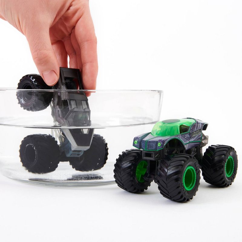 Monster Jam Official Alien Invasion vs. Soldier Fortune Black Ops Color-Changing Die-Cast Monster Trucks - 1:64 Scale