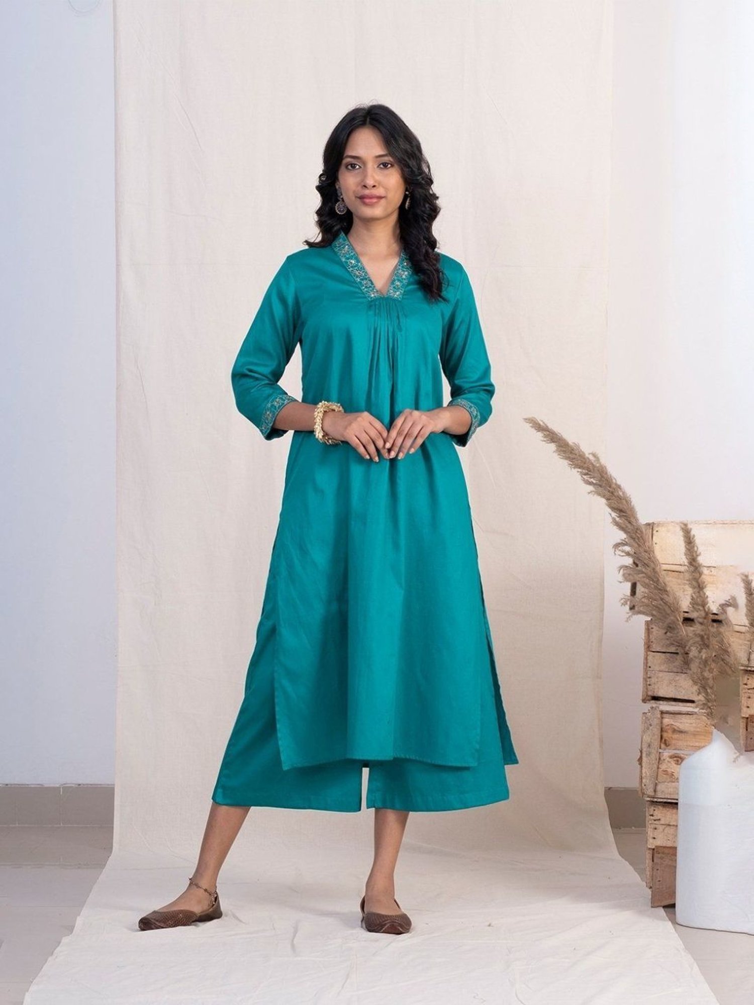 Akiso Jashn Blue V Neck Multiple Pleats Kurta Set With Plazzo And Pink Dupatta