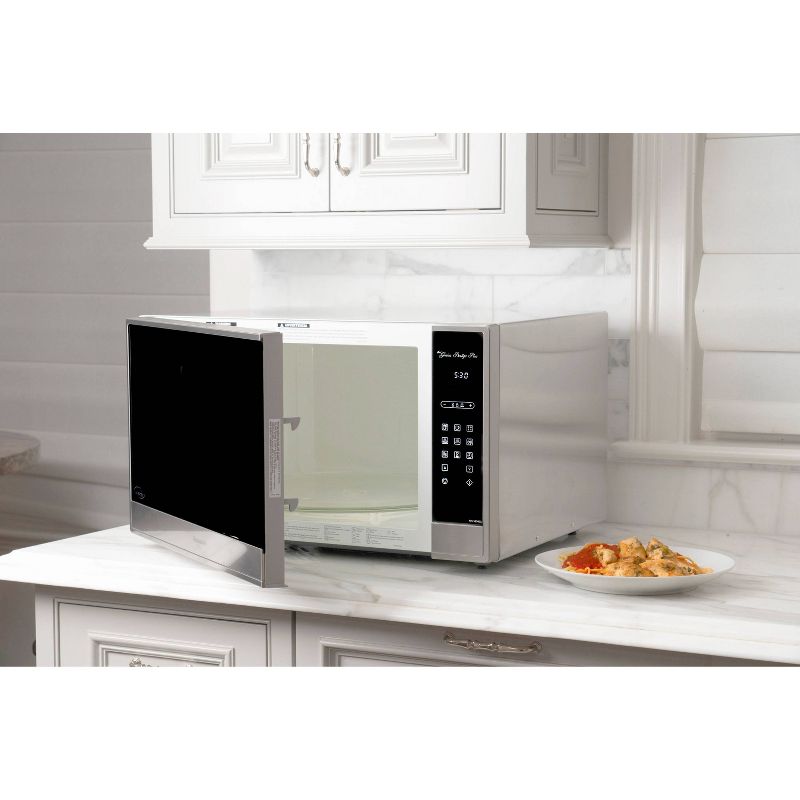 BLACK+DECKER 1.3 cu ft 1000 Watt Microwave Oven Black Stainless Steel