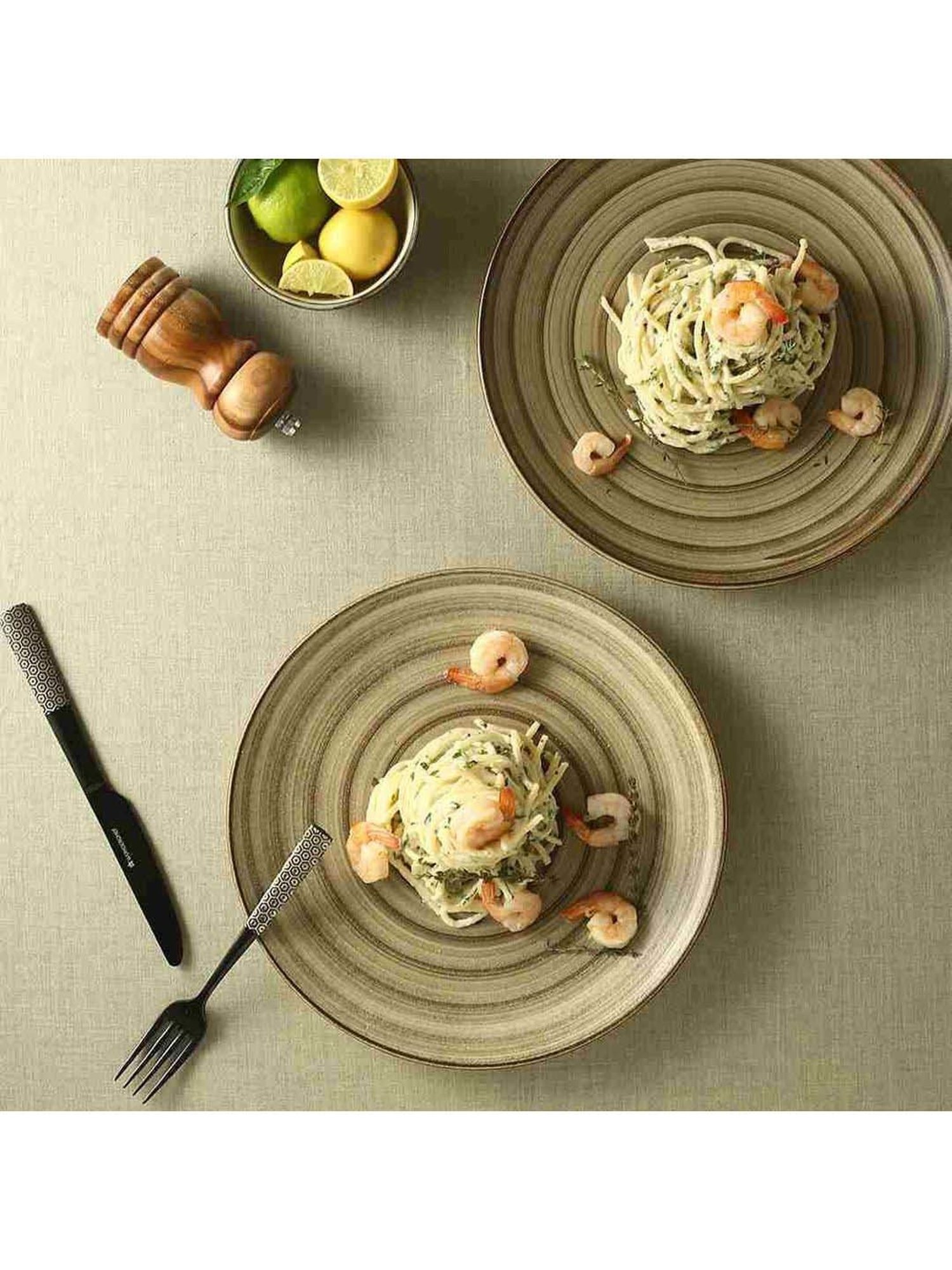 Nestasia Premium Quality Mandala Yellow Spiral Printed Square Shaped Ceramic Plate With Handle