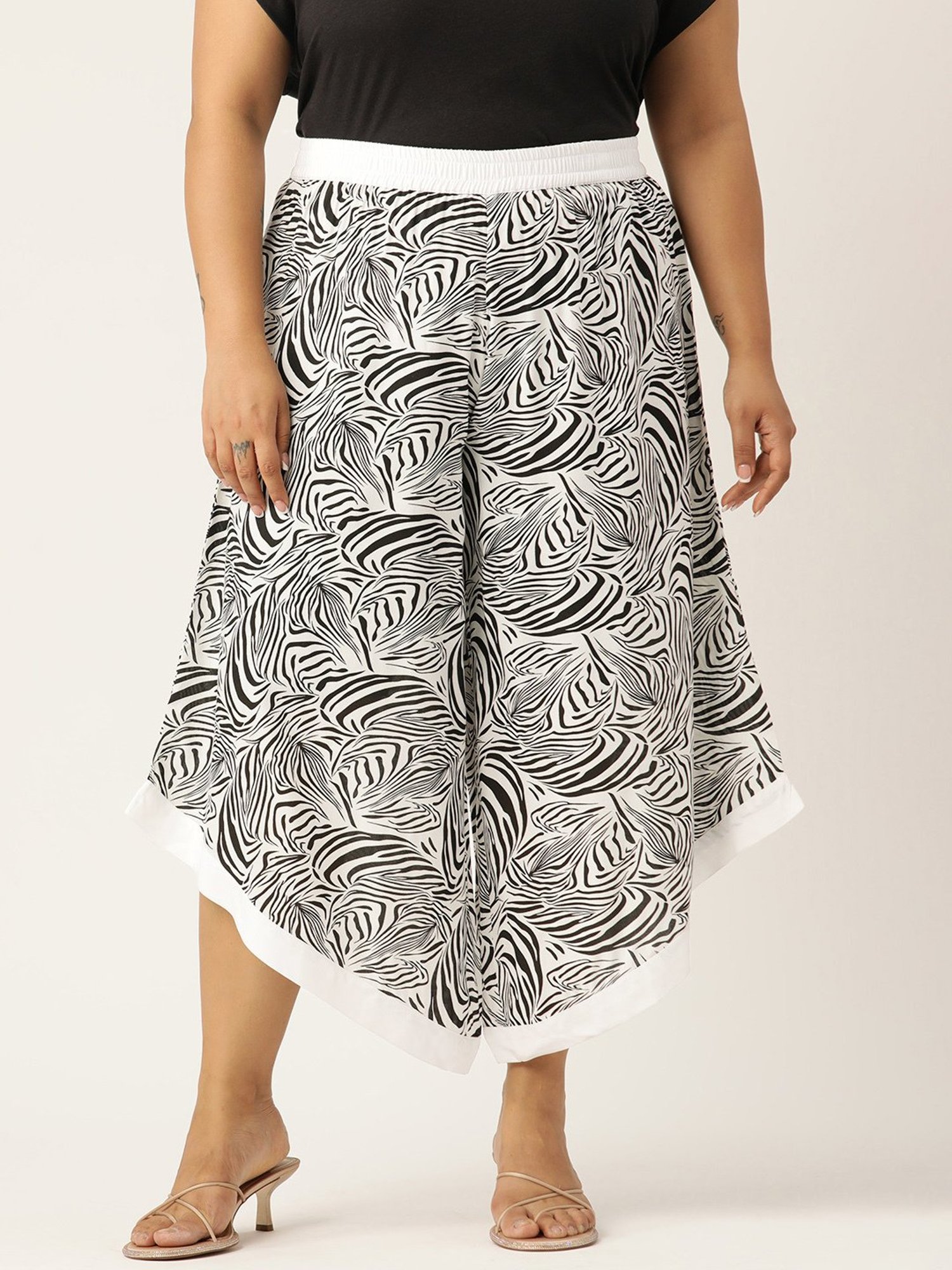 theRebelinme White & Black Printed Relaxed Fit High Rise Plus Size Culottes
