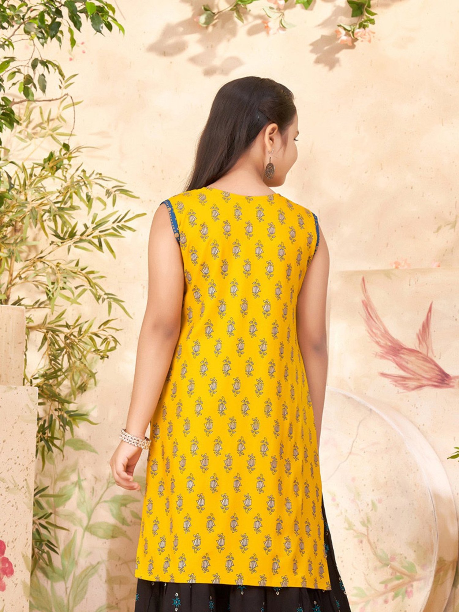 Aarika Girls Yellow Floral Print Kurti