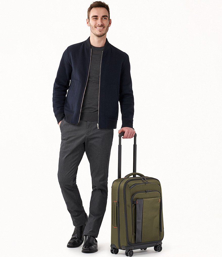 Briggs & Riley ZDX 22#double; Carry-On Expandable Spinner