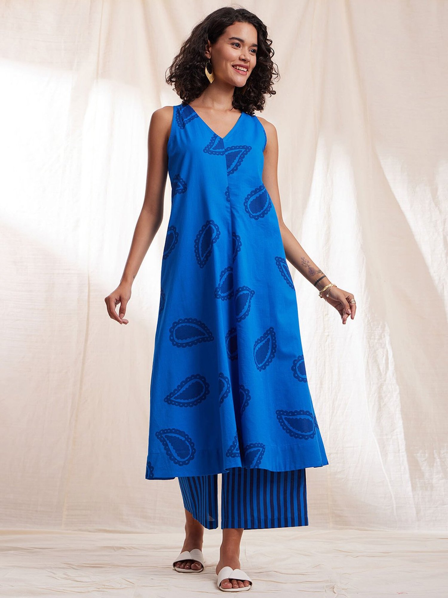 Pink Fort Blue Cotton Printed Kurta Pant Set