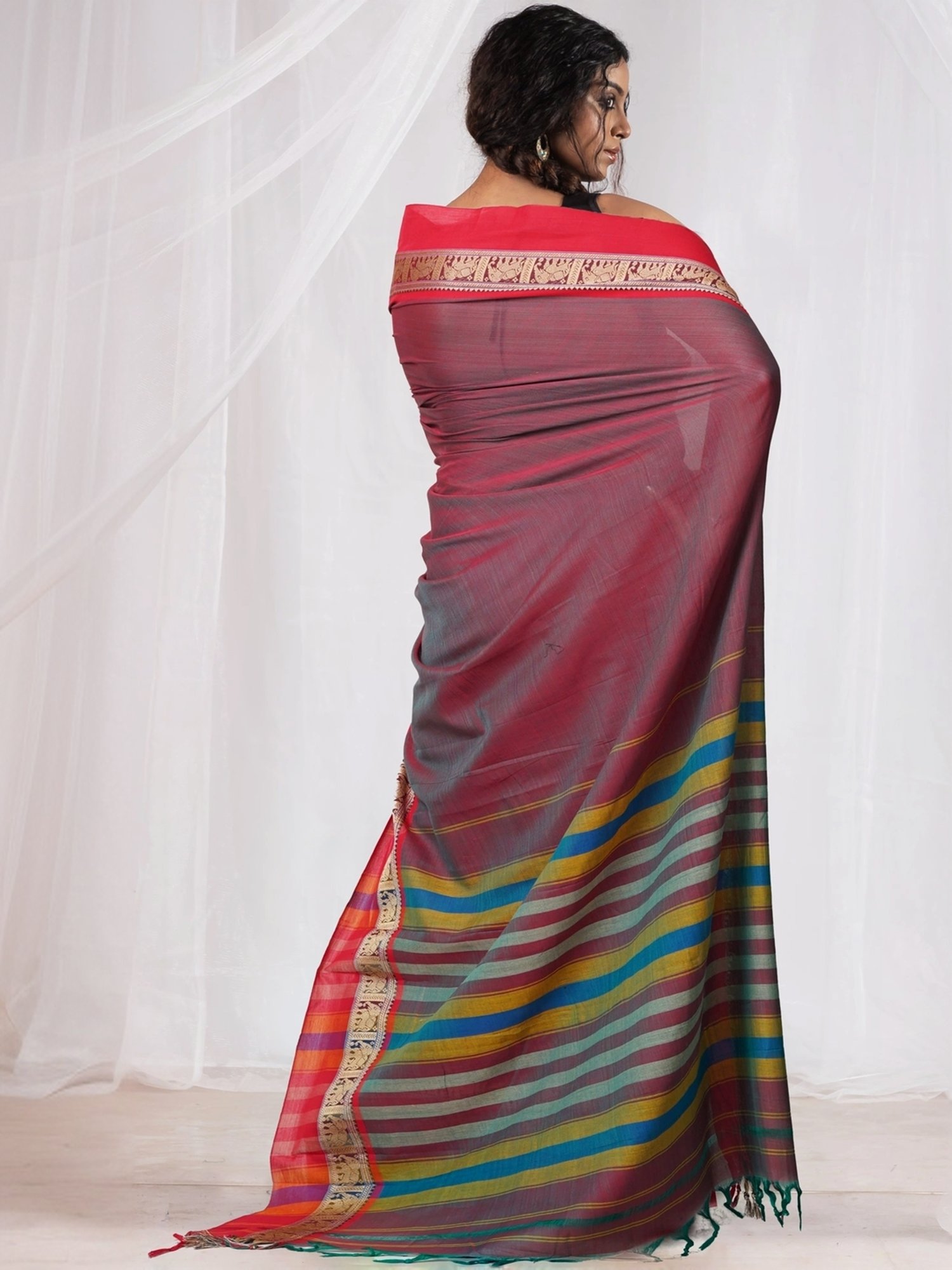 Unnati Silks Red Cotton Woven Saree With Unstitched Blouse