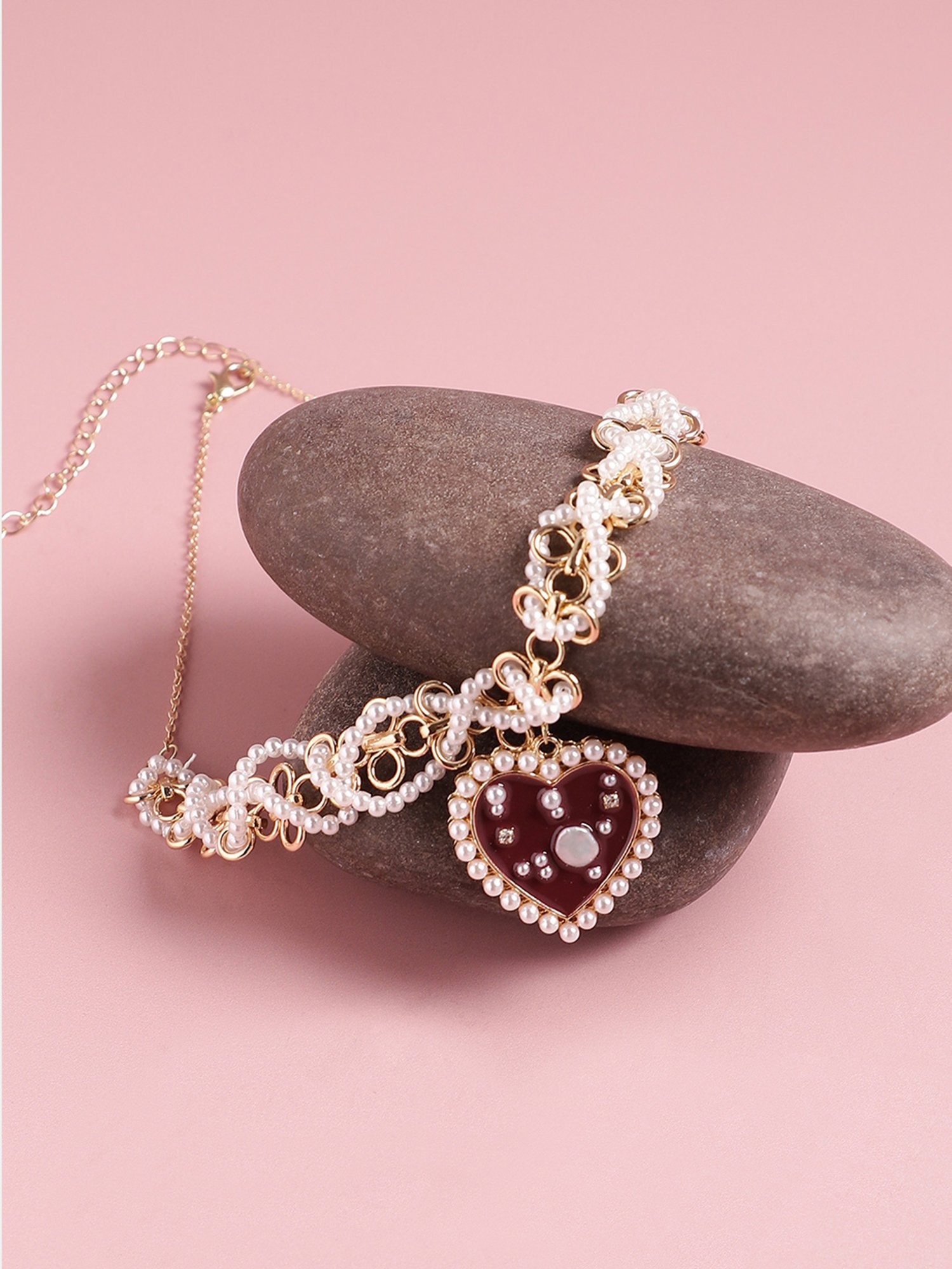 SOHI Gold Plated Pearls Casual Necklace For Women