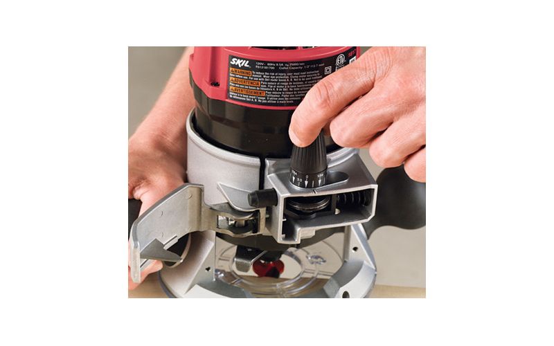 SKILSAW 1817-RT 1-3/4 HP Fixed-Base Router w/ Soft Start