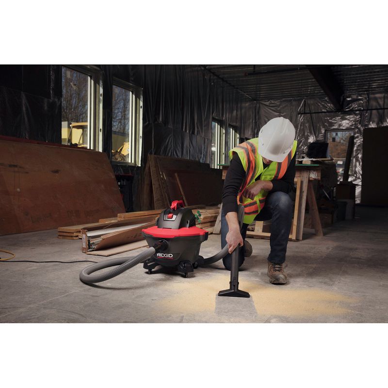 Ridgid 62698 RT0600 NXT 8.3 Amp 996-Watt 4.25 HP 70 CFM 6 Gallon Corded Wet/Dry Vacuum Kit