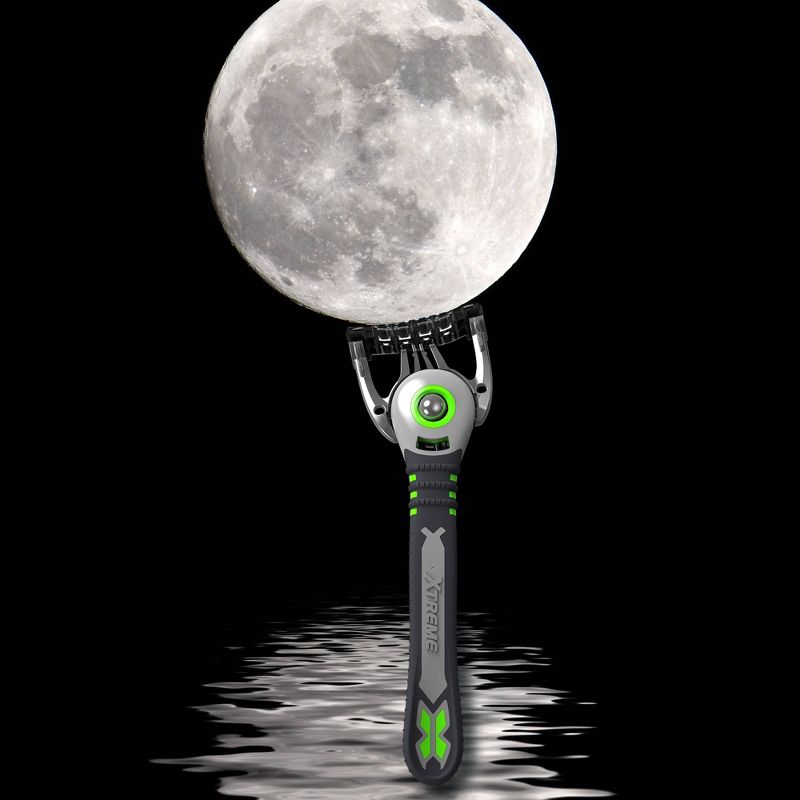 Schick Xtreme 3 PivotBall Disposable Razors for Men - 3ct