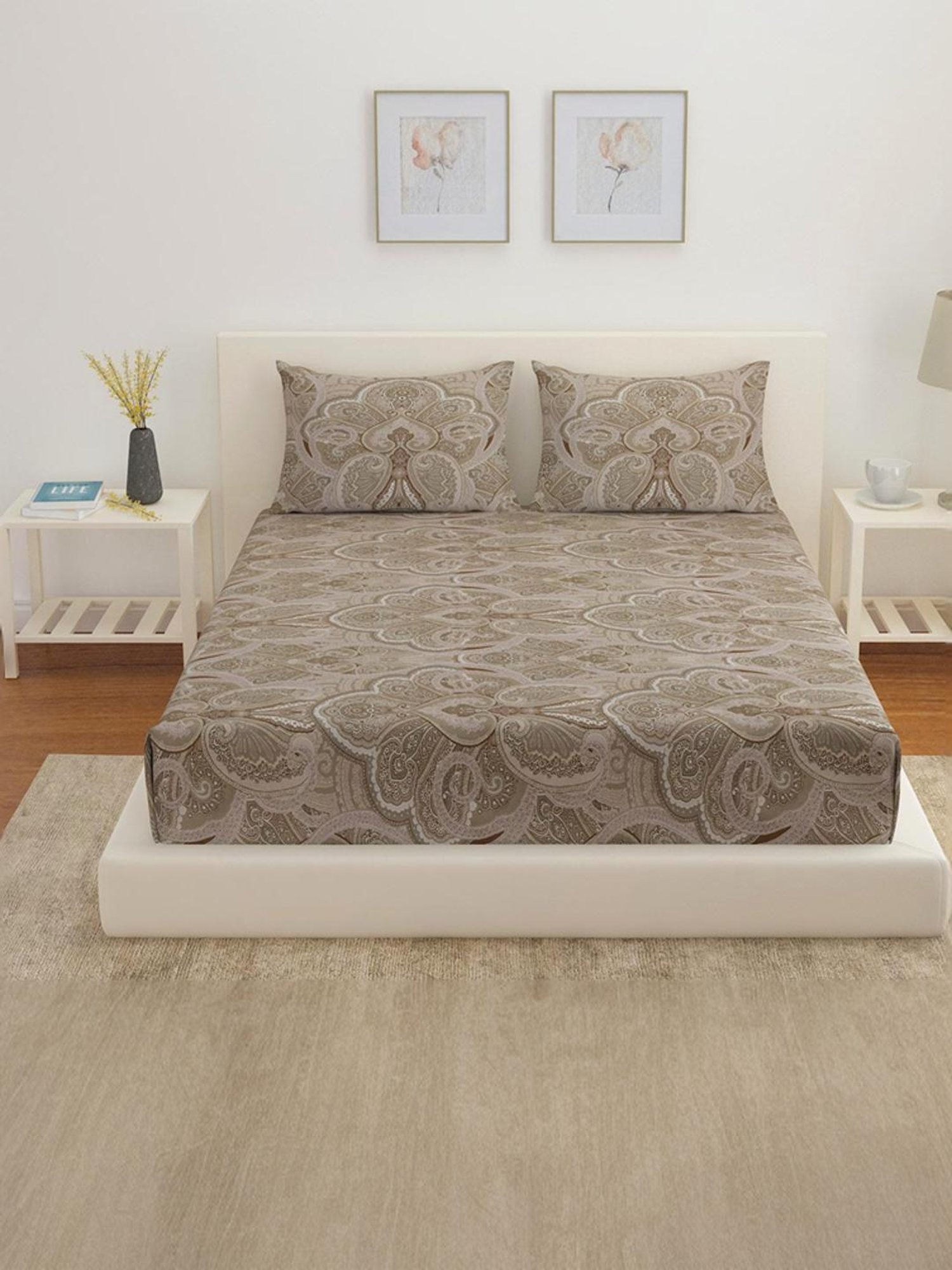 @Home Arias Beige 300 TC Cotton King Bedsheet with 2 Pillow Covers