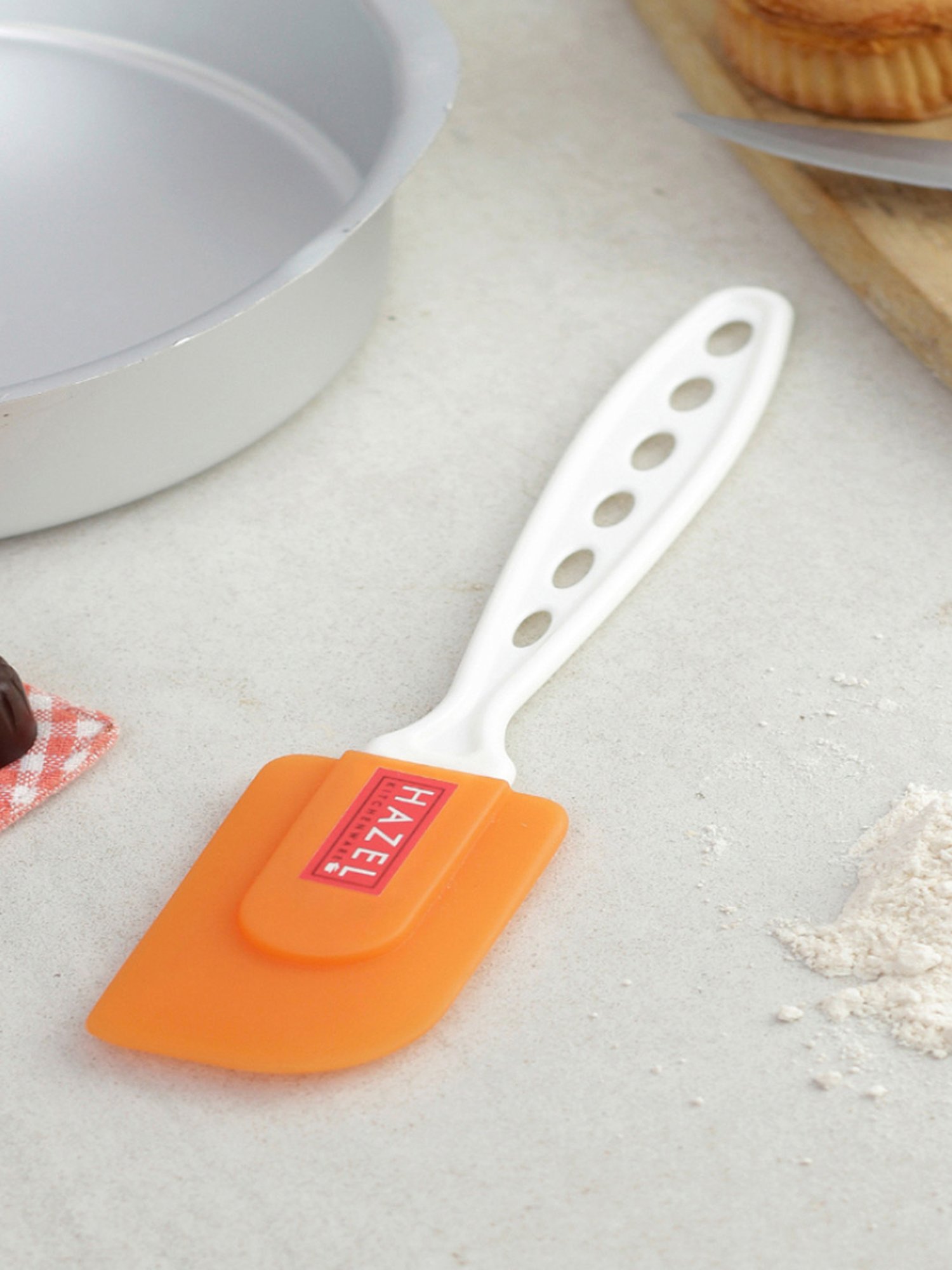 HAZEL Silver Stainless Steel Spatula with Beveled Edge