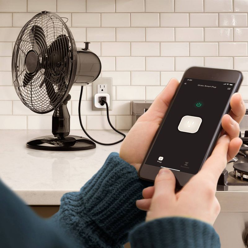 Smart White Wi-Fi Enabled Voice Activated Outlet Plug